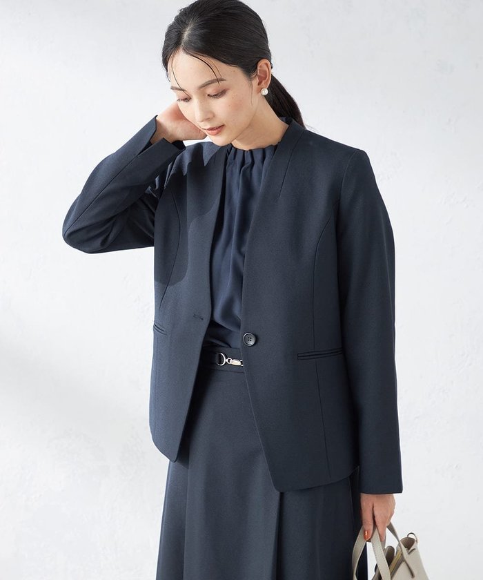 【アー ヴェー ヴェー/a.v.v】の【洗える/イージーケア/毛玉になりにくい/ストレッチ/吸水速乾】ツイード調ノーカラージャケット インテリア・キッズ・メンズ・レディースファッション・服の通販 founy(ファニー) https://founy.com/ ファッション Fashion レディースファッション Fashion for Women アウター Coat / Outerwear Collection レディースジャケット・軽アウター Jackets ノーカラージャケット / シンプル上品コーデ Collarless Jackets インナー Innerwear 洗える Machine Washable クロップド Cropped, Short Length 吸水 Absorbent, Quick-Dry ジャケット Jacket, Outerwear ストレッチ Stretch, Stretchy Fabric ストレート Straight, Straight Cut セットアップ Set-Up, Coordinated Outfit ツイード Twill, Twill Weave 定番 Standard, Basic Item ハイネック High Neck, Mock Neck フレア Flare, Flared ベーシック Basic, Essential ポケット Pocket, Pocket Detail メランジ Melange, Mixed Yarn ワイド Wide, Wide Fit 再入荷 Restock / Back in Stock ビジネス 仕事 通勤 Business / Work / Commuting |ID: prp329100004728153 ipo3291000000034642089