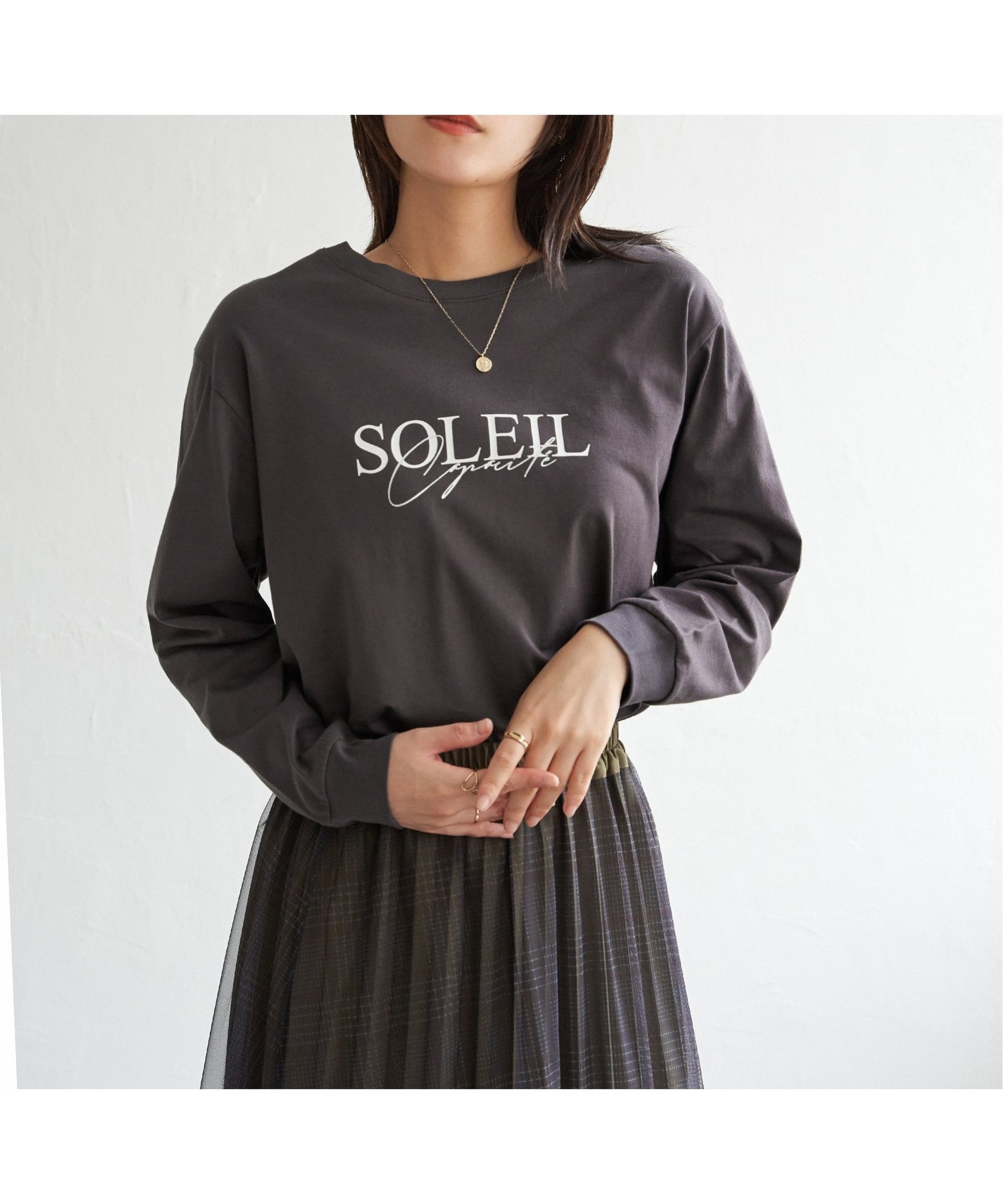 【イッカ/ikka】の【親子コーデ】ロゴフォトプリントスウェットT インテリア・キッズ・メンズ・レディースファッション・服の通販 founy(ファニー) ファッション Fashion レディースファッション Fashion for Women トップス・カットソー Cut & Sew Tops レディースパーカー・カジュアルフーディー Casual Hoodies & Sweatshirts スウェット・クルーネックトップス Sweatshirts & Crewnecks / Relaxed Fit Sweat Tops おすすめ Recommended / Our Picks インナー Innerwear デニム Denim, Jeans Material バランス Balance, Style Balance プリント Print, Printed Pattern ベスト Vest, Waistcoat ラウンド Round, Round Neck 今季 This Season, Current Season 定番 Standard, Basic Item チャコール|ID: prp329100004728188 ipo3291000000034457948