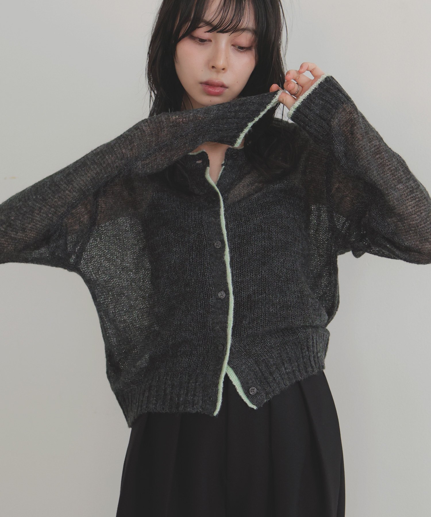 【リアン/Lian】のシアーバイカラーカーディガン インテリア・キッズ・メンズ・レディースファッション・服の通販 founy(ファニー) 　ファッション　Fashion　レディースファッション　Fashion for Women　トップス・カットソー　Cut & Sew Tops　カーディガン・羽織り　Layered Style Cardigans　透かし　Cut-Out, Lacework　チャコールグレー|ID: prp329100004728258 ipo3291000000034234310