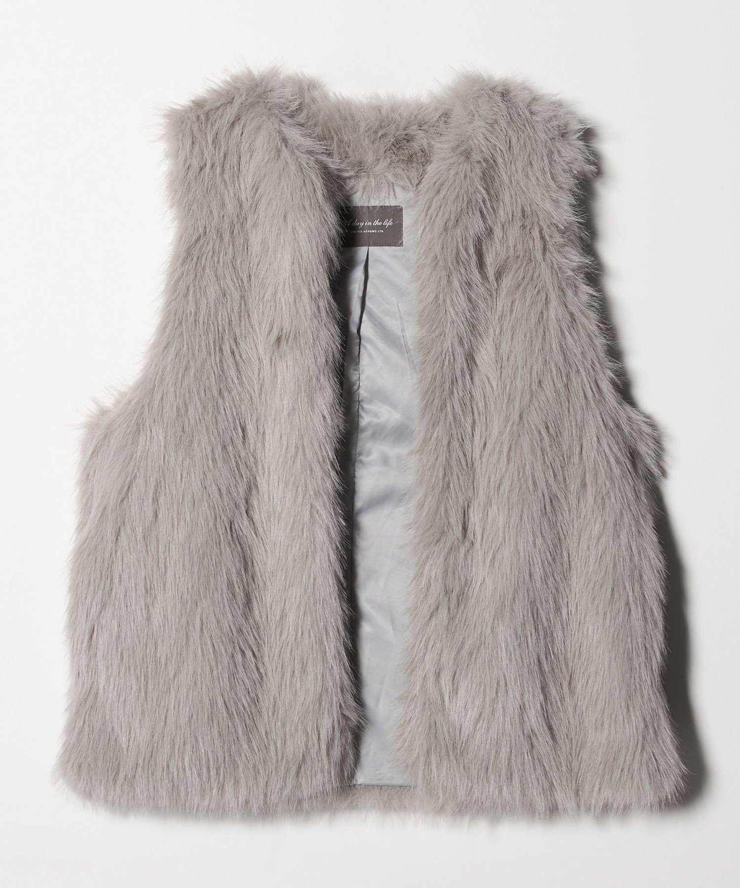 【ユナイテッドアローズ/UNITED ARROWS】のフェイクファーベスト A DAY IN THE LIFE インテリア・キッズ・メンズ・レディースファッション・服の通販 founy(ファニー) ファッション Fashion レディースファッション Fashion for Women アウター Coat / Outerwear Collection トップス・カットソー Cut & Sew Tops ベスト&ジレ / 重ね着スタイル Vests & Gilets タートル Turtleneck, Turtle Collar ティアードワンピース Tiered Dress, Flared Dress デニム Denim, Jeans Material トレンド Trend, Trending Now バランス Balance, Style Balance フェイクファー Faux Fur, Imitation Fur アウトレット Outlet / Clearance エレガント 上品 Elegant ビジネス 仕事 通勤 Business / Work / Commuting LT.GRAY|ID: prp329100004728314 ipo3291000000034603763