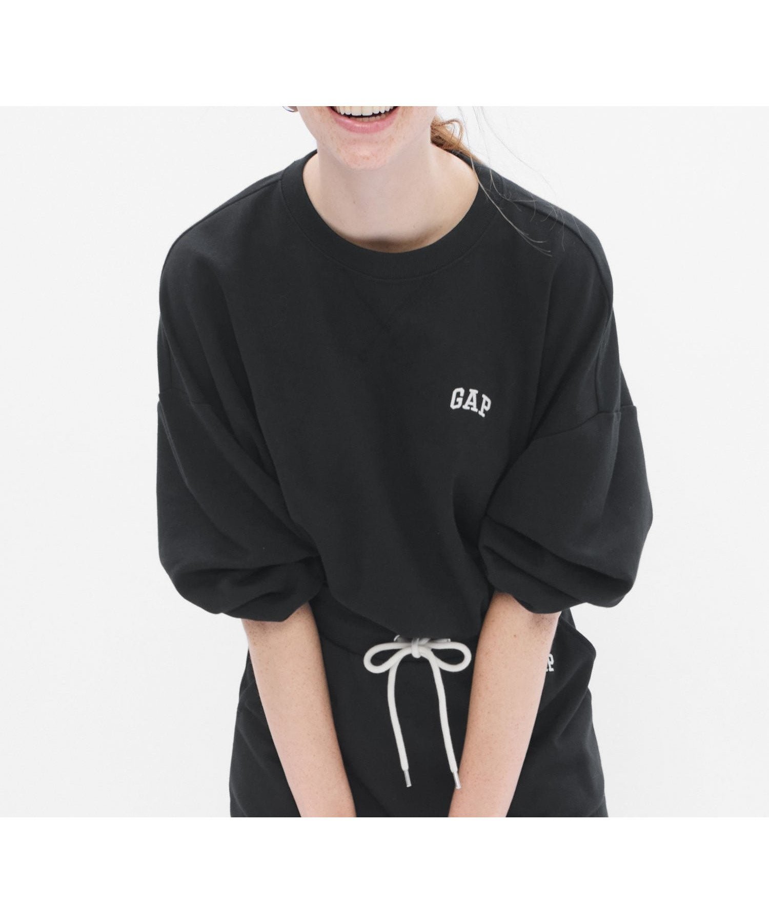 【ギャップ/GAP】のミニ GAPロゴスウェット・トレーナー インテリア・キッズ・メンズ・レディースファッション・服の通販 founy(ファニー) 　ファッション　Fashion　レディースファッション　Fashion for Women　トップス・カットソー　Cut & Sew Tops　レディースパーカー・カジュアルフーディー　Casual Hoodies & Sweatshirts　スウェット・クルーネックトップス　Sweatshirts & Crewnecks / Relaxed Fit Sweat Tops　トレーナー　Sweatshirt, Trainer　ミックス　Mix, Mixed Style　リラックス　Relax, Relaxed Fit　TRUE_BLACK|ID: prp329100004728335 ipo3291000000035144376