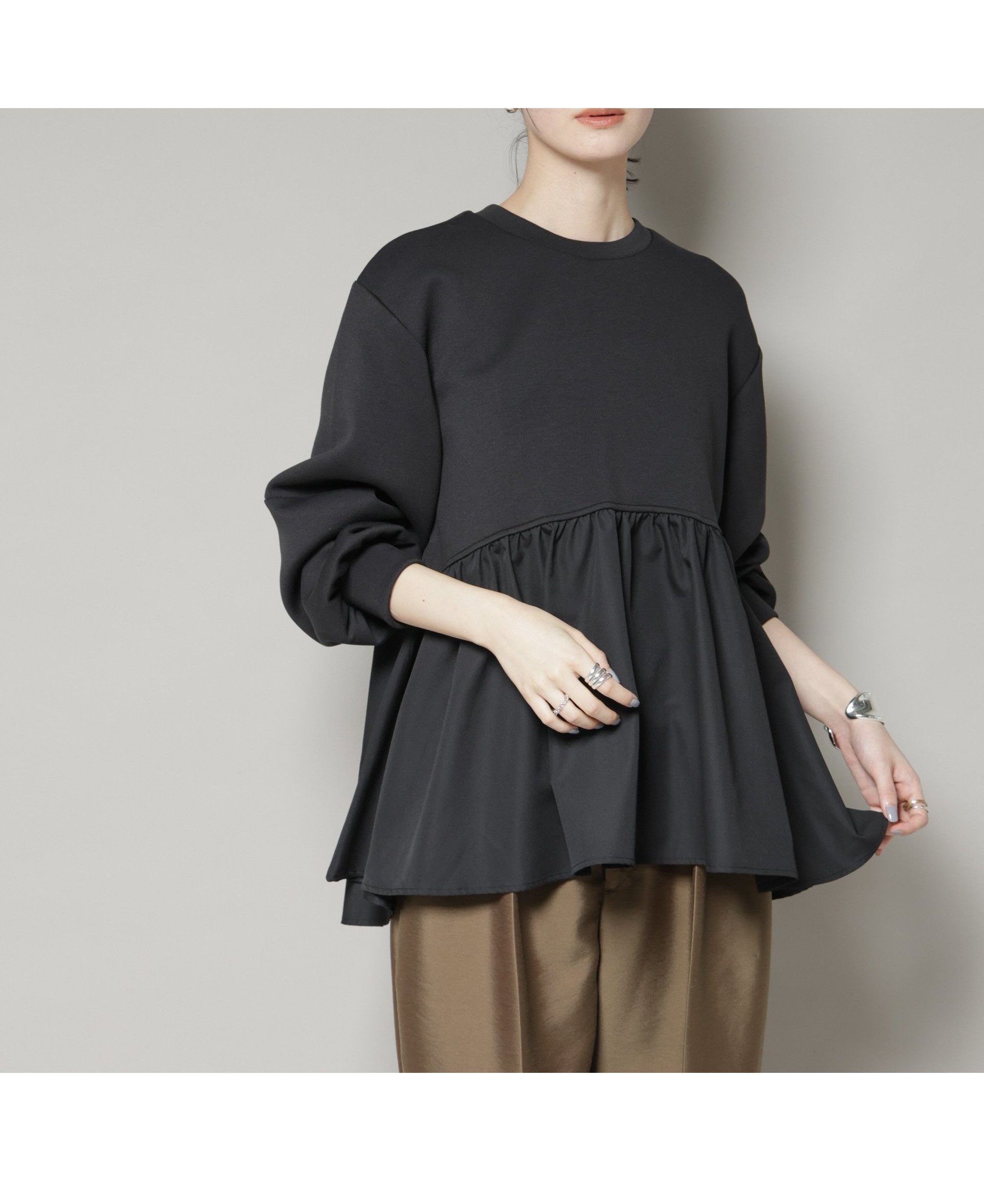 【ナノ ユニバース/nano universe】の布帛コンビペプラムカットトップス インテリア・キッズ・メンズ・レディースファッション・服の通販 founy(ファニー) 　ファッション　Fashion　レディースファッション　Fashion for Women　トップス・カットソー　Cut & Sew Tops　ウォッシャブル　Machine Washable　ギャザー　Gathered, Ruffled　コンビ　Combo, Combination Style　デニム　Denim, Jeans Material　フリル　Frill, Ruffle　ペプラム　Peplum, Flared Hem　ボトム　Bottoms, Lower Wear　ワイド　Wide, Wide Fit　アウトレット　Outlet / Clearance　おすすめ　Recommended / Our Picks　2025年　2025　2025-2026秋冬・A/W　Autumn/Winter 2025–26 AW25–26　ブラック|ID: prp329100004728337 ipo3291000000034440655