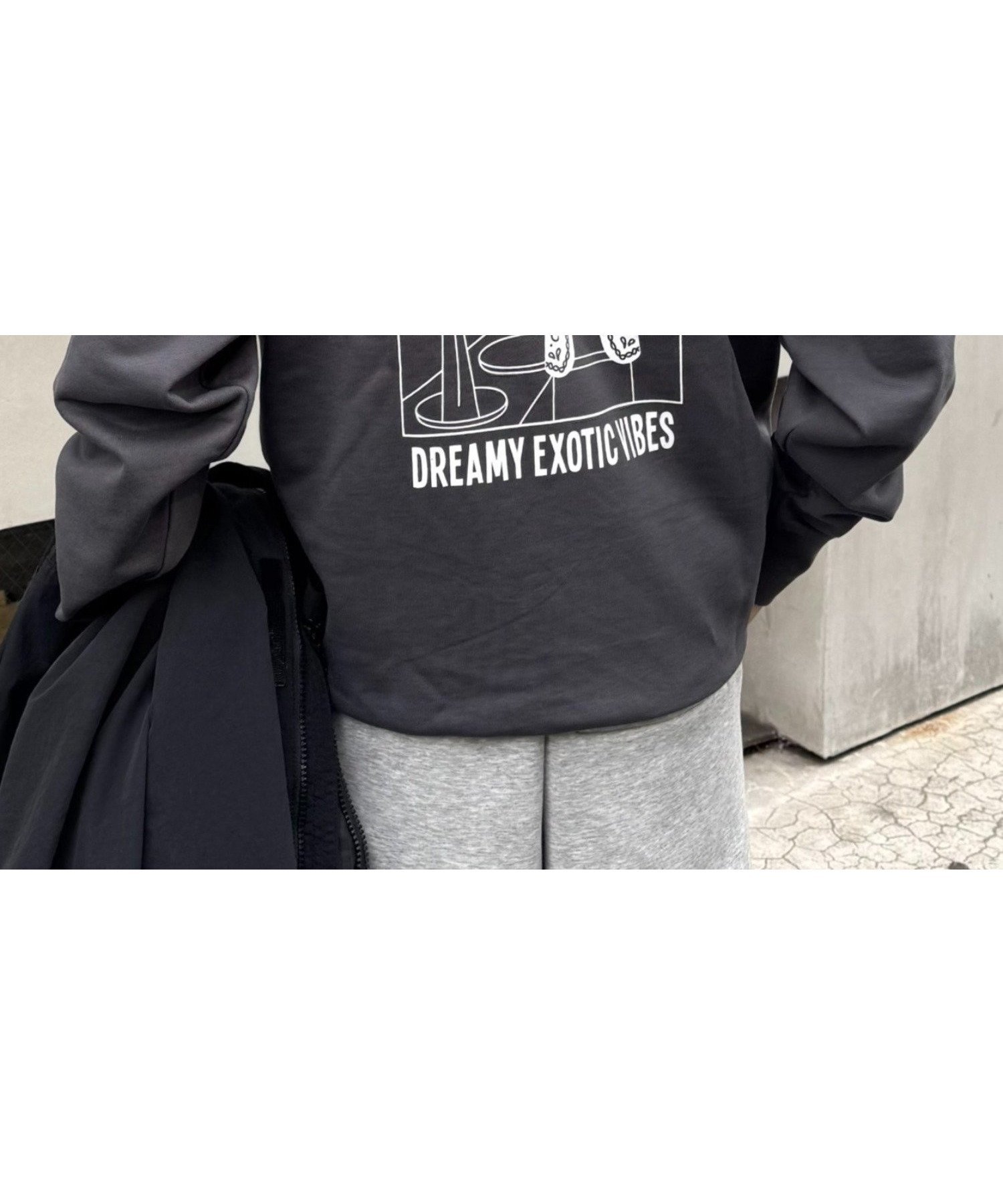 【チャオパニックティピー/CIAOPANIC TYPY】の【ojisan】ワンポイント刺繍裏毛スウェットクルー インテリア・キッズ・メンズ・レディースファッション・服の通販 founy(ファニー) 　ファッション　Fashion　レディースファッション　Fashion for Women　トップス・カットソー　Cut & Sew Tops　レディースパーカー・カジュアルフーディー　Casual Hoodies & Sweatshirts　スウェット・クルーネックトップス　Sweatshirts & Crewnecks / Relaxed Fit Sweat Tops　イラスト　Illustration　シンプル　Simple, Minimal　スウェット / スエット　Sweatshirt, Sweatwear　スラックス　Slacks, Dress Pants　デニム　Denim, Jeans Material　人気　Popular, Best Seller　プリント　Print, Printed Pattern　ミックス　Mix, Mixed Style　ロング　Long, Long-Length　ワンポイント　One Point, Statement Accent　おすすめ　Recommended / Our Picks　ダークグレー|ID: prp329100004728385 ipo3291000000034822537