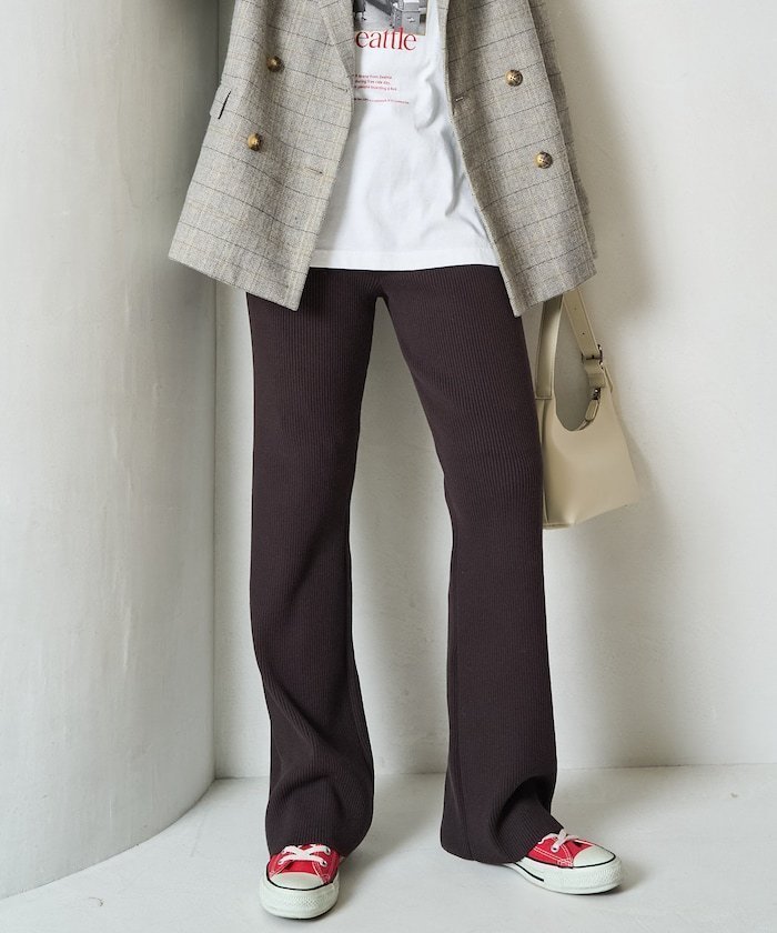 【フリークスストア/FREAK'S STORE】のリブ フレア ニットパンツ【限定展開】 25AW インテリア・キッズ・メンズ・レディースファッション・服の通販 founy(ファニー) 　ファッション　Fashion　レディースファッション　Fashion for Women　パンツ　Pants & Trousers　シューズ　Shoes, Footwear　ジャケット　Jacket, Outerwear　スウェット / スエット　Sweatshirt, Sweatwear　ストレッチ　Stretch, Stretchy Fabric　定番　Standard, Basic Item　人気　Popular, Best Seller　バランス　Balance, Style Balance　フラット　Flat, Flat Shoes　フレア　Flare, Flared　ボトム　Bottoms, Lower Wear　リラックス　Relax, Relaxed Fit　A/W・秋冬　Autumn/Winter　冬　Winter / This Winter　プチプライス・低価格　Affordable / Budget Price　おすすめ　Recommended / Our Picks　2025年　2025　2025-2026秋冬・A/W　Autumn/Winter 2025–26 AW25–26　ダークブラウン|ID: prp329100004728387 ipo3291000000034426366