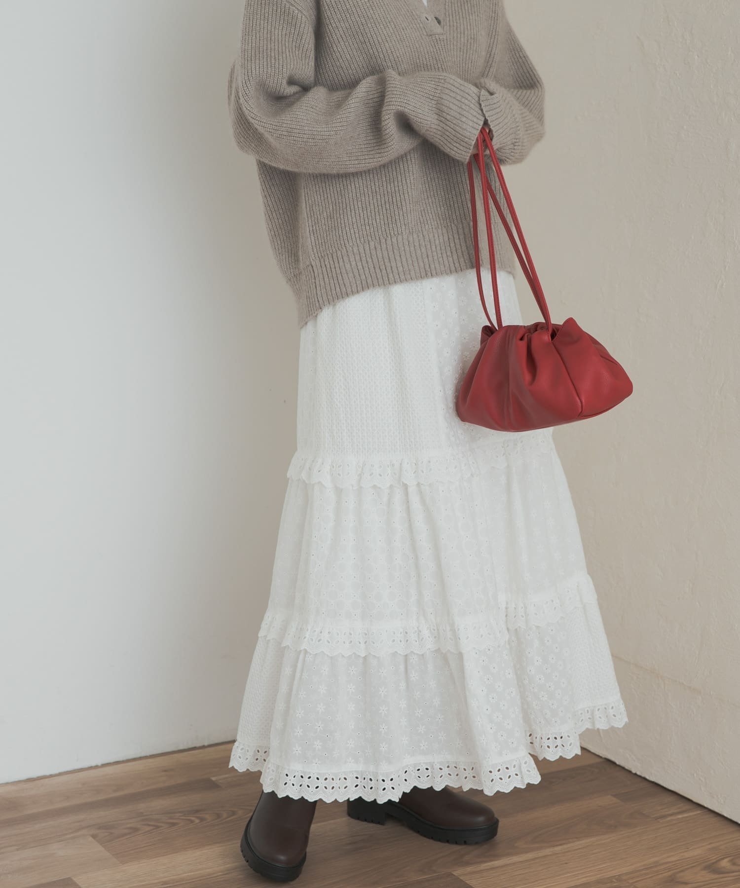 【アーバンリサーチ ドアーズ/URBAN RESEARCH DOORS】のレースティアードスカート インテリア・キッズ・メンズ・レディースファッション・服の通販 founy(ファニー) 　ファッション　Fashion　レディースファッション　Fashion for Women　スカート　Skirts　ティアードスカート　Tiered Skirts　2025年　2025　2025-2026秋冬・A/W　Autumn/Winter 2025–26 AW25–26　冬　Winter / This Winter　おすすめ　Recommended / Our Picks　エンブロイダリー　Embroidery Design　スウェット / スエット　Sweatshirt, Sweatwear　ティアードスカート　Tiered Skirt, Flounced Skirt　バランス　Balance, Style Balance　レース　Lace, Lace Fabric　ロング　Long, Long-Length　エレガント 上品　Elegant　A/W・秋冬　Autumn/Winter　OFF|ID: prp329100004728455 ipo3291000000034620927