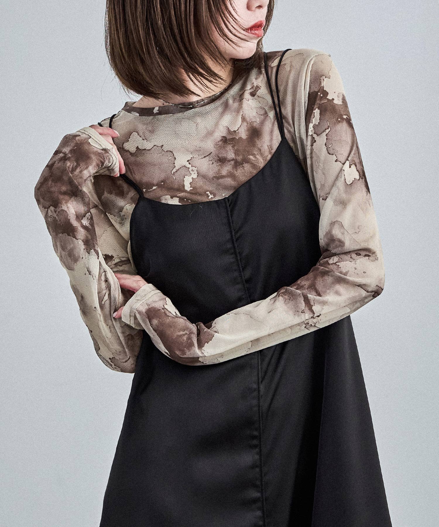 【ビーフラット/bflat】のニュアンスタイダイ シアーカットソー インテリア・キッズ・メンズ・レディースファッション・服の通販 founy(ファニー) ファッション Fashion レディースファッション Fashion for Women トップス・カットソー Cut & Sew Tops カットソー・ベーシックTシャツ Cut-and-Sewn Tops / Stretch Tees & Basics デニム Denim, Jeans Material 長袖 Long Sleeve, Full Sleeve ブラウン|ID: prp329100004728694 ipo3291000000034583178