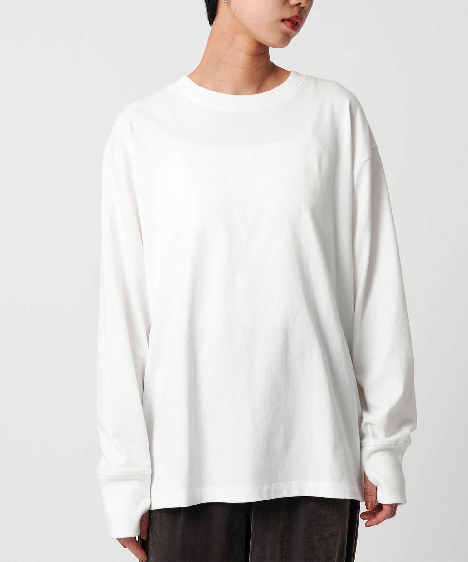 【シテン/CITEN】のCITEN エッセンシャルロンT インテリア・キッズ・メンズ・レディースファッション・服の通販 founy(ファニー) 　ファッション　Fashion　レディースファッション　Fashion for Women　トップス・カットソー　Cut & Sew Tops　ロングTシャツ・Tシャツ　Longline T-Shirts & Tees　カットソー　Cut and Sewn Top　スタンダード　Standard, Basic　スラックス　Slacks, Dress Pants　スリーブ　Sleeve, Long Sleeve / Short Sleeve　デニム　Denim, Jeans Material　定番　Standard, Basic Item　バランス　Balance, Style Balance　パターン　Pattern, Design Print　フィット　Fit, Slim Fit　フォルム　Silhouette, Form　無地　Plain, Solid Color　ルーズ　Loose, Oversized　ロング　Long, Long-Length　エレガント 上品　Elegant　WHITE|ID: prp329100004728701 ipo3291000000035075931