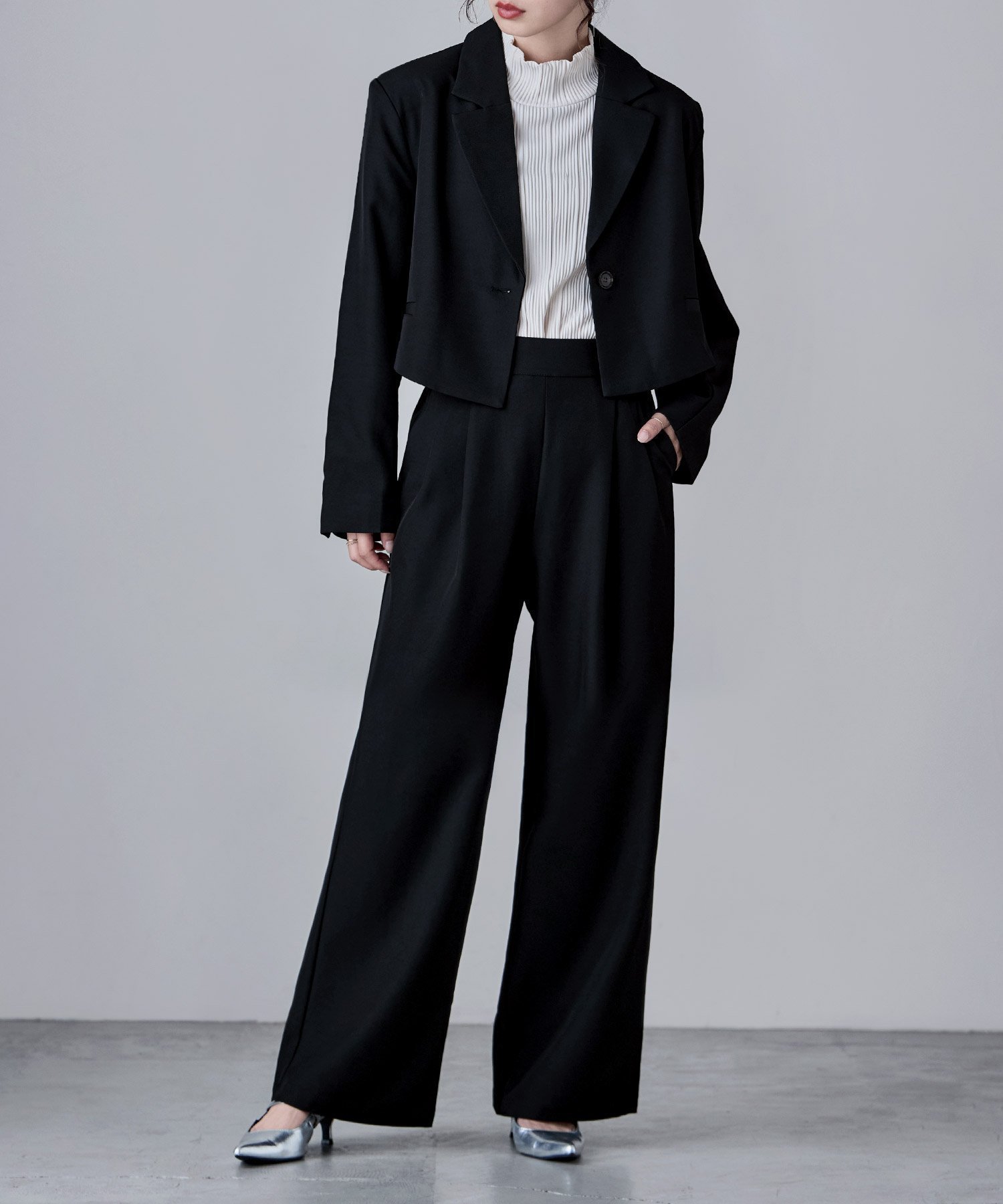 【ビーフラット/bflat】のセットアップパンツスーツ ツイルシングルテーラードジャケット タックワイドパンツ インテリア・キッズ・メンズ・レディースファッション・服の通販 founy(ファニー) 　ファッション　Fashion　レディースファッション　Fashion for Women　アウター　Coat / Outerwear Collection　レディースジャケット・軽アウター　Jackets　テーラードジャケット / 通勤・きれいめスタイル　Tailored Jackets & Blazers　セットアップ　Matching Sets　レディースパンツ・ボトムス　Pants & Trousers / Bottoms　スーツ　Business Suits & Workwear　スーツジャケット・オフィスブレザー　Suit Jackets / Blazers　スーツパンツ・ドレスパンツ　Suit Pants / Office Trousers / Dress Pants　スーツセット・2点セット・レディーススーツ　Suit Sets / 2-Piece Suits / Office Suit Sets　クロップド　Cropped, Short Length　ショート　Short, Short Length　シンプル　Simple, Minimal　ジャケット　Jacket, Outerwear　スウェット / スエット　Sweatshirt, Sweatwear　スニーカー　Sneakers, Trainers　セットアップ　Set-Up, Coordinated Outfit　ツイル　Twist, Twisted Detail　トレンド　Trend, Trending Now　ポケット　Pocket, Pocket Detail　ワイド　Wide, Wide Fit　おすすめ　Recommended / Our Picks　セレモニー　Ceremony　入学式　Entrance Ceremony　卒業式　Graduation Ceremony　ブラック|ID: prp329100004728830 ipo3291000000034930176
