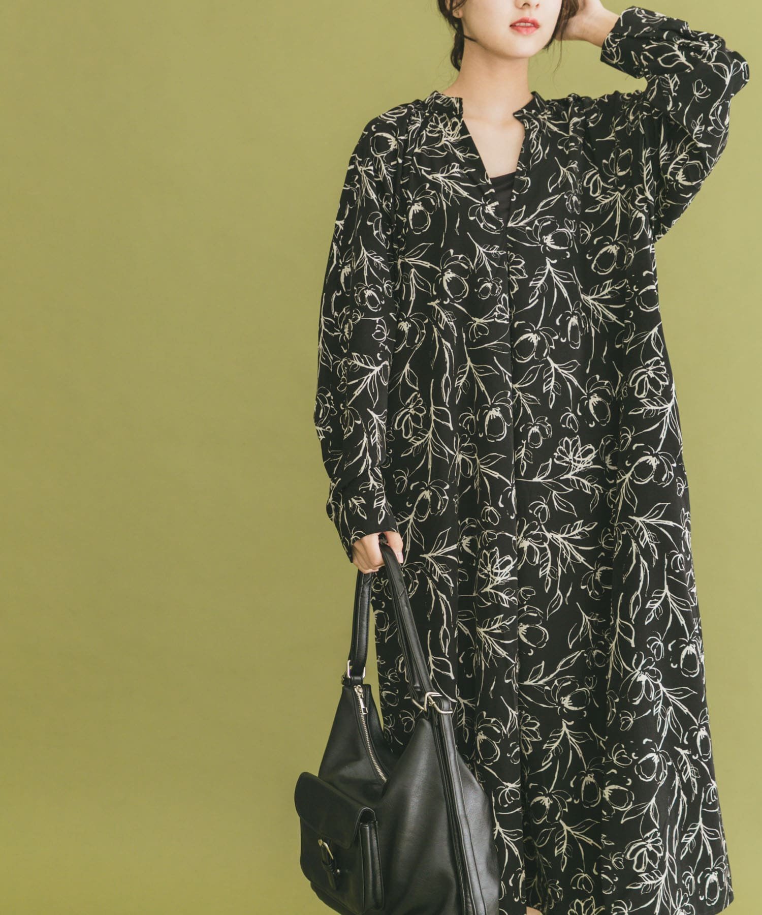 【アイテムズアーバンリサーチ/ITEMS URBAN RESEARCH】のフラワープリントワンピース インテリア・キッズ・メンズ・レディースファッション・服の通販 founy(ファニー) ファッション Fashion レディースファッション Fashion for Women ワンピース Dresses 2025年 2025 2025-2026秋冬・A/W Autumn/Winter 2025–26 AW25–26 冬 Winter / This Winter フラワー Flower, Floral プリント Print, Printed Pattern A/W・秋冬 Autumn/Winter BLK|ID: prp329100004728837 ipo3291000000034569566