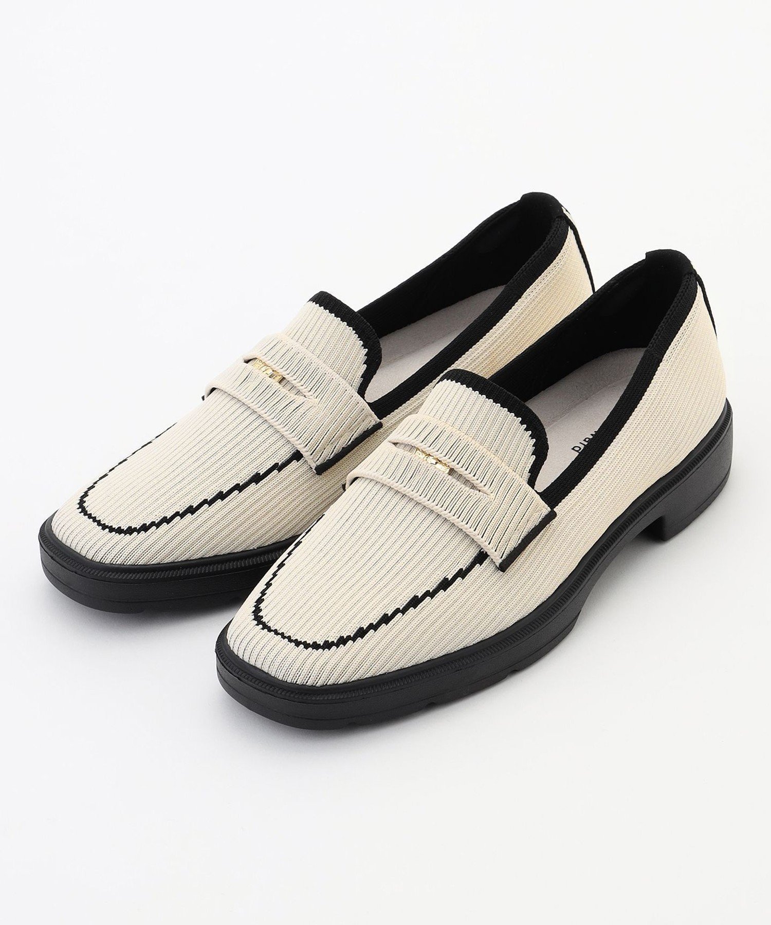 【ステッピ/steppi】の【VERY掲載 / 撥水 / 洗える】コインローファー インテリア・キッズ・メンズ・レディースファッション・服の通販 founy(ファニー) 　雑誌掲載アイテム　Magazine Picks & Fashion Features　ファッション雑誌　Fashion Magazines　ヴェリィ　VERY　ファッション　Fashion　レディースファッション　Fashion for Women　洗える　Machine Washable　クッション　Cushion, Throw Pillow　クラシカル　Classical, Vintage-Inspired　コイン　Coin, Coin Design　軽量　Lightweight, Ultra Light　シューズ　Shoes, Footwear　雑誌　Magazine, Fashion Magazine　トレンド　Trend, Trending Now　バランス　Balance, Style Balance　ランニング　Running, Running Wear, Activewear, Jogging　エクリュ[001]|ID: prp329100004729011 ipo3291000000034512299