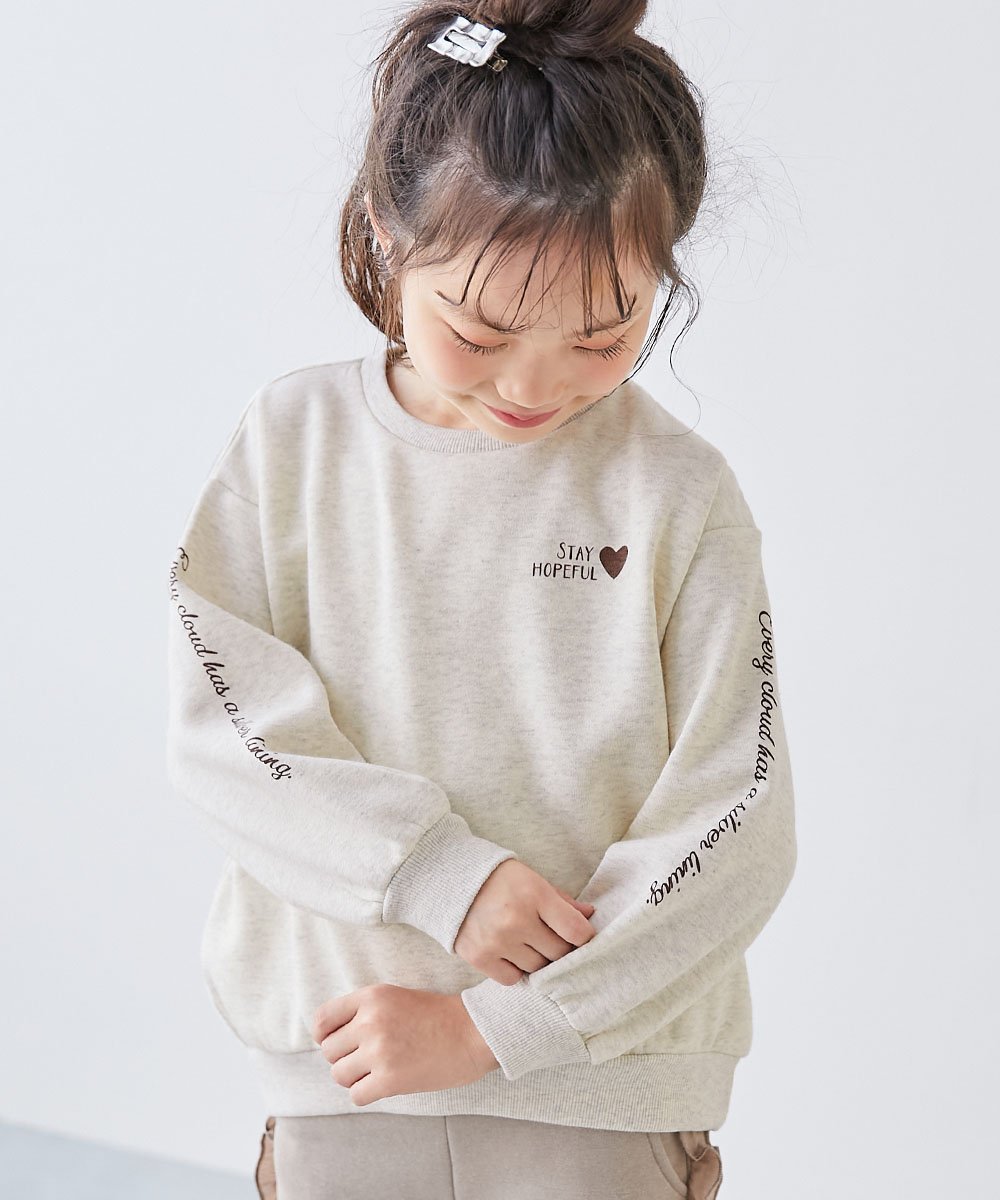 【デビロック/devirock / KIDS】のデビラボ ガールズ プリント ボリュームスリーブ 裏起毛トレーナー 25AW インテリア・キッズ・メンズ・レディースファッション・服の通販 founy(ファニー) 　ファッション　Fashion　キッズファッション　Fashion for Kids　シンプル　Simple, Minimal　スニーカー　Sneakers, Trainers　スリーブ　Sleeve, Long Sleeve / Short Sleeve　トレーナー　Sweatshirt, Trainer　プリント　Print, Printed Pattern　おすすめ　Recommended / Our Picks　2025年　2025　2025-2026秋冬・A/W　Autumn/Winter 2025–26 AW25–26　009-袖ロゴ-オートミール|ID: prp329100004729124 ipo3291000000034165099