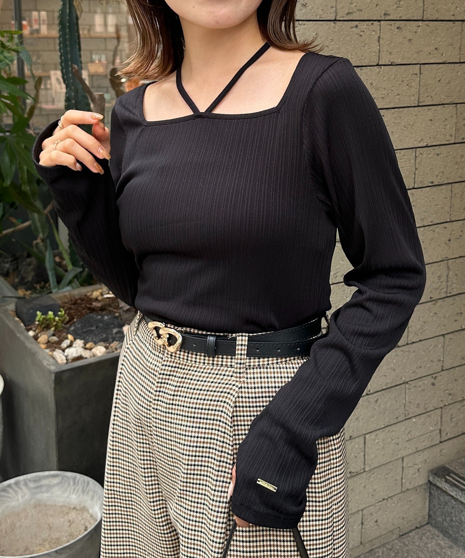 【ゼヴォン/Thevon】のチャーム付きホルターネックリブプルオーバー 人気、トレンドファッション・服の通販 founy(ファニー) 　ファッション　Fashion　レディースファッション　Fashion for Women　トップス・カットソー　Cut & Sew Tops　カジュアルプルオーバー・ニットトップス　Pullovers & Knit Tops / Casual Pullovers　スラックス　Slacks, Dress Pants　チャーム　Charm, Pendant　デコルテ　Décolleté, Neckline　フレア　Flare, Flared　マーメイド　Mermaid, Fishtail Silhouette　ワイド　Wide, Wide Fit　再入荷　Restock / Back in Stock　おすすめ　Recommended / Our Picks　2025年　2025　2025-2026秋冬・A/W　Autumn/Winter 2025–26 AW25–26　 other-1|ID: prp329100004729236 ipo3291000000034900948