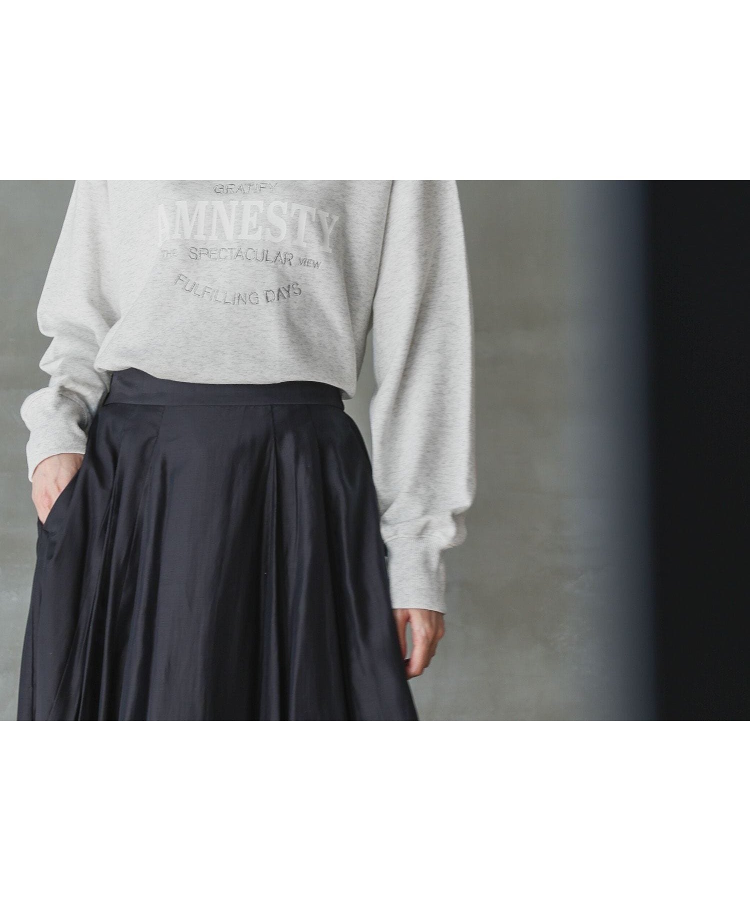 【グローバルワーク/GLOBAL WORK】の乾きやすいスウェットプリント長袖/286082 人気、トレンドファッション・服の通販 founy(ファニー) 　ファッション　Fashion　レディースファッション　Fashion for Women　トップス・カットソー　Cut & Sew Tops　レディースパーカー・カジュアルフーディー　Casual Hoodies & Sweatshirts　スウェット・クルーネックトップス　Sweatshirts & Crewnecks / Relaxed Fit Sweat Tops　インナー　Innerwear　スリット　Slit, Slit Detail　プリント　Print, Printed Pattern　ボトム　Bottoms, Lower Wear　定番　Standard, Basic Item　長袖　Long Sleeve, Full Sleeve　 other-1|ID: prp329100004729294 ipo3291000000034259016