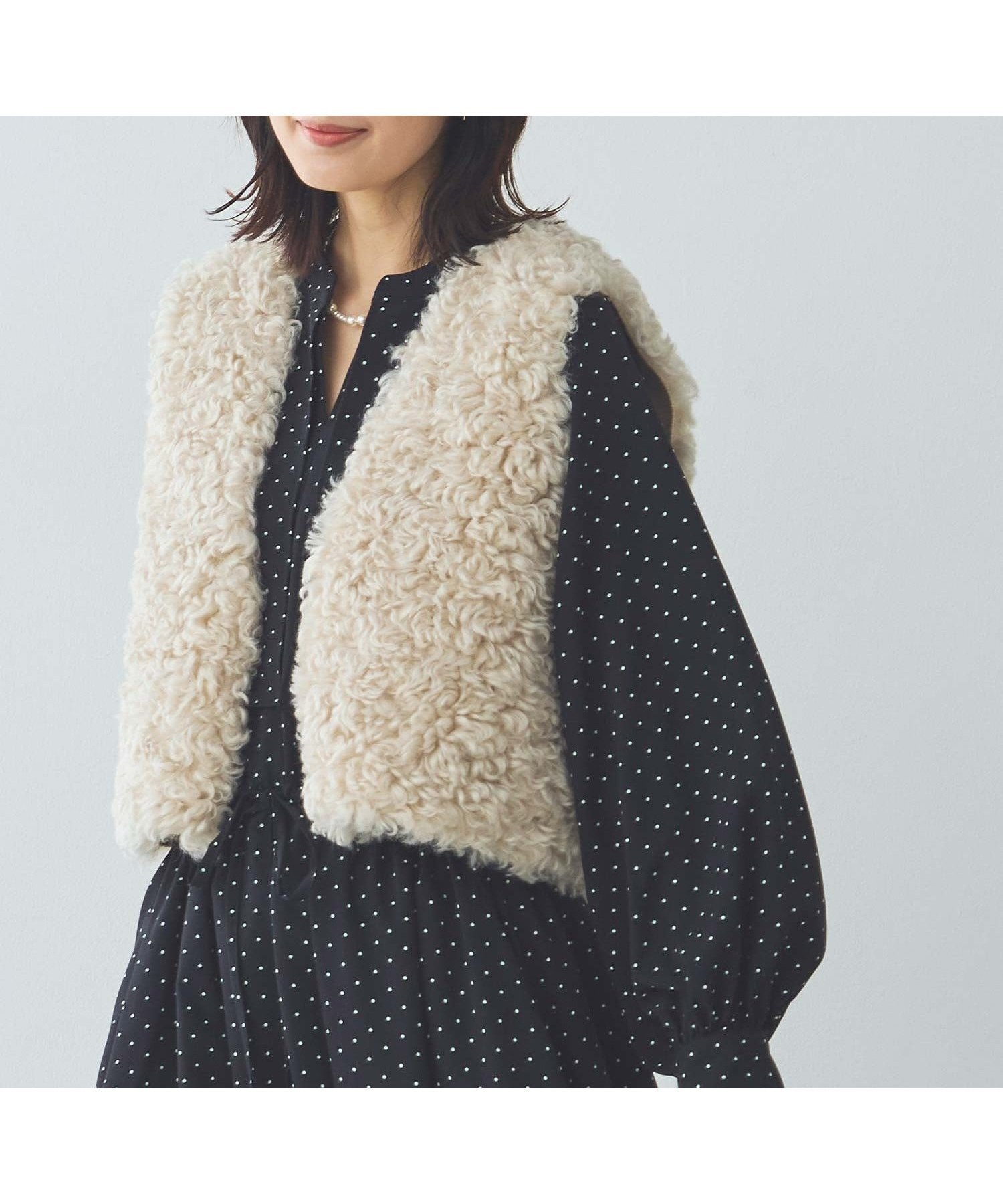 【グレディブリリアン/Gready Brilliant】のGready Brilliant/2_ファーショートベスト 人気、トレンドファッション・服の通販 founy(ファニー)  ファッション Fashion レディースファッション Fashion for Women アウター Coat / Outerwear Collection トップス・カットソー Cut & Sew Tops ベスト&ジレ / 重ね着スタイル Vests & Gilets ベスト Vest, Waistcoat リバーシブル Reversible, Two-Sided 定番 Standard, Basic Item 軽量 Lightweight, Ultra Light  other-1|ID: prp329100004729428 ipo3291000000034371784