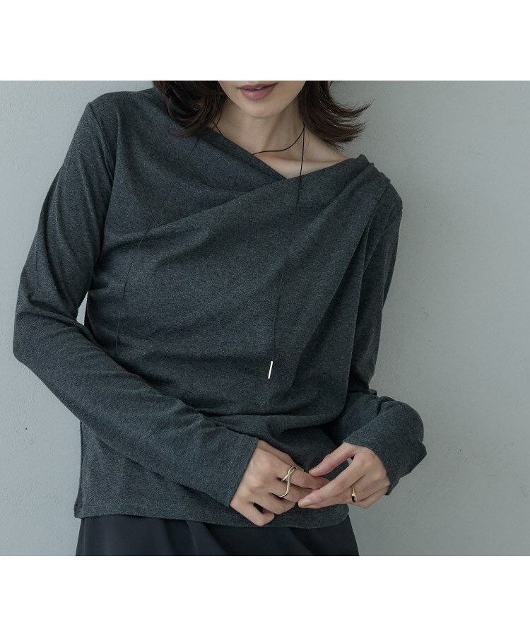 【インディヴィ/INDIVI】のドレープネックカットソー インテリア・キッズ・メンズ・レディースファッション・服の通販 founy(ファニー) 　ファッション　Fashion　レディースファッション　Fashion for Women　トップス・カットソー　Cut & Sew Tops　カットソー・ベーシックTシャツ　Cut-and-Sewn Tops / Stretch Tees & Basics　アクセサリー　Fashion Accessories　ギャザー　Gathered, Ruffled　シンプル　Simple, Minimal　ストレッチ　Stretch, Stretchy Fabric　スラックス　Slacks, Dress Pants　デニム　Denim, Jeans Material　ドレープ　Drape, Draping Fabric　チャコールグレー|ID: prp329100004730115 ipo3291000000034169947