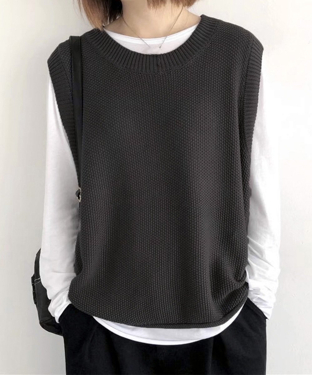【ミニミニストア/miniministore】のニットベスト レディースチョッキ 重ね着 インテリア・キッズ・メンズ・レディースファッション・服の通販 founy(ファニー) 　ファッション　Fashion　レディースファッション　Fashion for Women　アウター　Coat / Outerwear Collection　トップス・カットソー　Cut & Sew Tops　ニット　Knit Tops & Sweaters　ベスト&ジレ / 重ね着スタイル　Vests & Gilets　アクリル　Acrylic Material　シンプル　Simple, Minimal　タートルネック　Turtleneck, High Neck　ベスト　Vest, Waistcoat　冬　Winter / This Winter　無地　Plain, Solid Color　A/W・秋冬　Autumn/Winter　チャコールグレー|ID: prp329100004730128 ipo3291000000034245247