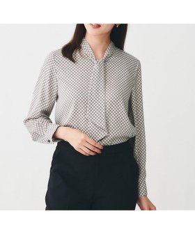 【アンタイトル/UNTITLED】の【ボウタイ/通勤スーツ/オフィス】スクエアプリントブラウス 人気、トレンドファッション・服の通販 founy(ファニー) ファッション Fashion レディースファッション Fashion for Women トップス・カットソー Cut & Sew Tops シャツ・ブラウス・オフィスカジュアル Elegant Blouses & Button-Ups スマート Smart, Elegant スーツ Suit, Formalwear ドレープ Drape, Draping Fabric フォーマル Formal, Dressy エレガント 上品 Elegant ビジネス 仕事 通勤 Business / Work / Commuting |ID:prp329100004730145