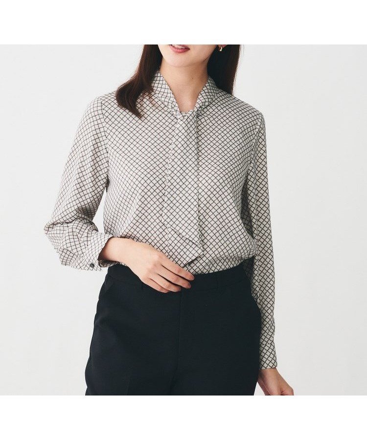 【アンタイトル/UNTITLED】の【ボウタイ/通勤スーツ/オフィス】スクエアプリントブラウス 人気、トレンドファッション・服の通販 founy(ファニー) 　ファッション　Fashion　レディースファッション　Fashion for Women　トップス・カットソー　Cut & Sew Tops　シャツ・ブラウス・オフィスカジュアル　Elegant Blouses & Button-Ups　スマート　Smart, Elegant　スーツ　Suit, Formalwear　ドレープ　Drape, Draping Fabric　フォーマル　Formal, Dressy　エレガント 上品　Elegant　ビジネス 仕事 通勤　Business / Work / Commuting　 other-1|ID: prp329100004730145 ipo3291000000034292122