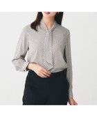 【アンタイトル/UNTITLED】の【ボウタイ/通勤スーツ/オフィス】スクエアプリントブラウス 人気、トレンドファッション・服の通販 founy(ファニー) ファッション Fashion レディースファッション Fashion for Women トップス・カットソー Cut & Sew Tops シャツ・ブラウス・オフィスカジュアル Elegant Blouses & Button-Ups スマート Smart, Elegant スーツ Suit, Formalwear ドレープ Drape, Draping Fabric フォーマル Formal, Dressy エレガント 上品 Elegant ビジネス 仕事 通勤 Business / Work / Commuting thumbnail オフホワイト|ID: prp329100004730145 ipo3291000000034292124