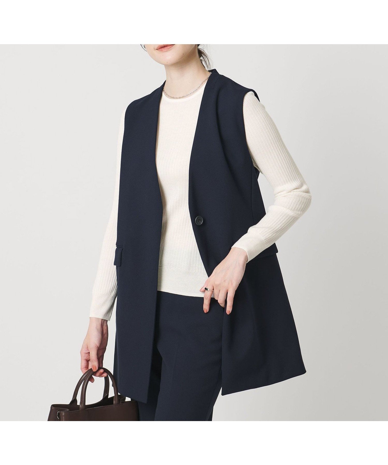 【ユナイテッドアローズ/UNITED ARROWS】のリブ クルーネック ニット インテリア・キッズ・メンズ・レディースファッション・服の通販 founy(ファニー) ファッション Fashion レディースファッション Fashion for Women トップス・カットソー Cut & Sew Tops ニット Knit Tops & Sweaters おすすめ Recommended / Our Picks コンパクト Compact, Small Size シルク Silk, 100% Silk シンプル Simple, Minimal フィット Fit, Slim Fit ベスト Vest, Waistcoat WHITE|ID: prp329100004730148 ipo3291000000034862761