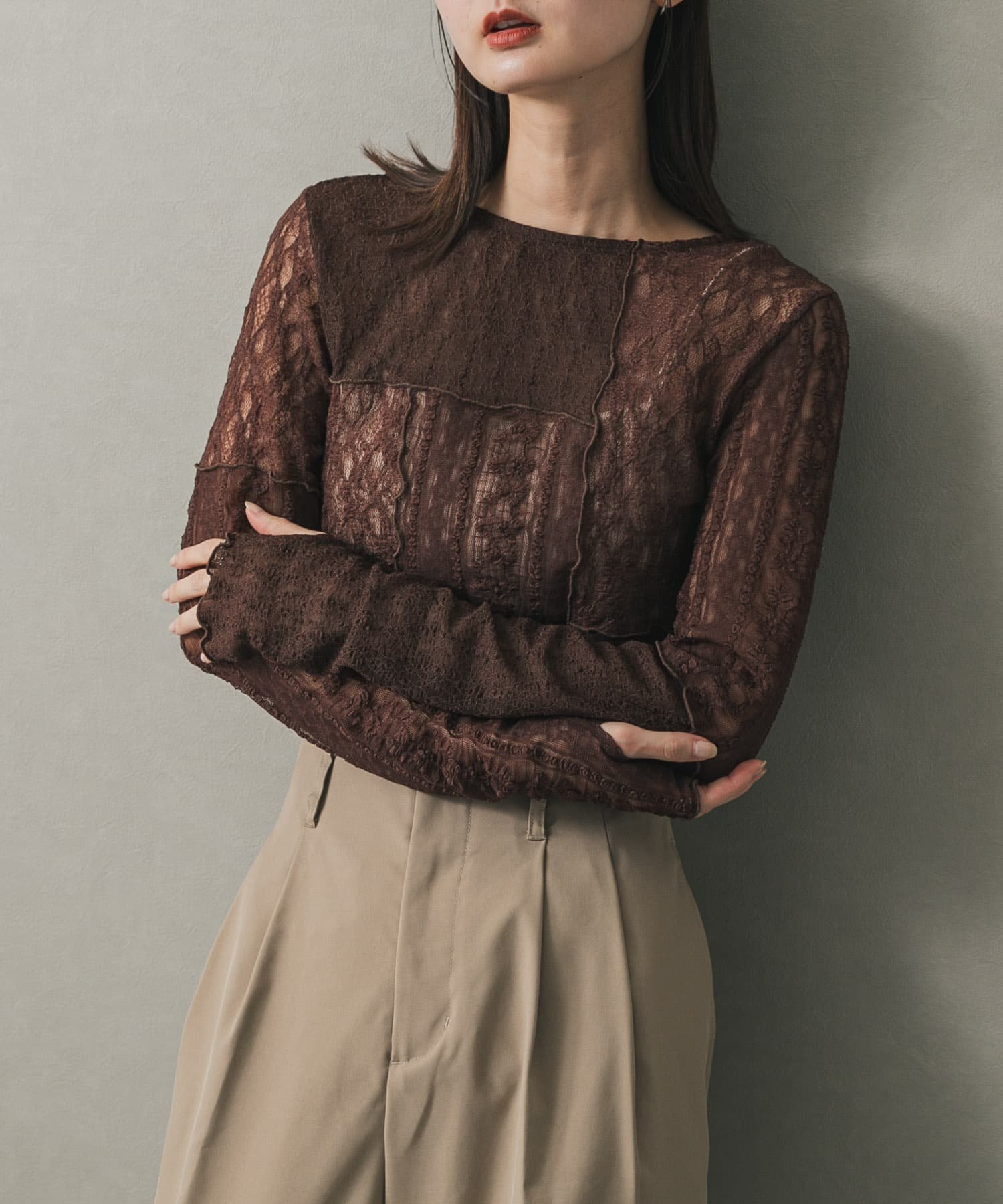 【センスオブプレイス/SENSE OF PLACE by URBAN RESEARCH】のパッチワークレーストップ インテリア・キッズ・メンズ・レディースファッション・服の通販 founy(ファニー) 　ファッション　Fashion　レディースファッション　Fashion for Women　2025年　2025　2025-2026秋冬・A/W　Autumn/Winter 2025–26 AW25–26　冬　Winter / This Winter　シンプル　Simple, Minimal　トレンド　Trend, Trending Now　パッチワーク　Patchwork, Mixed Fabric　レース　Lace, Lace Fabric　A/W・秋冬　Autumn/Winter　BROWN|ID: prp329100004730310 ipo3291000000034438571