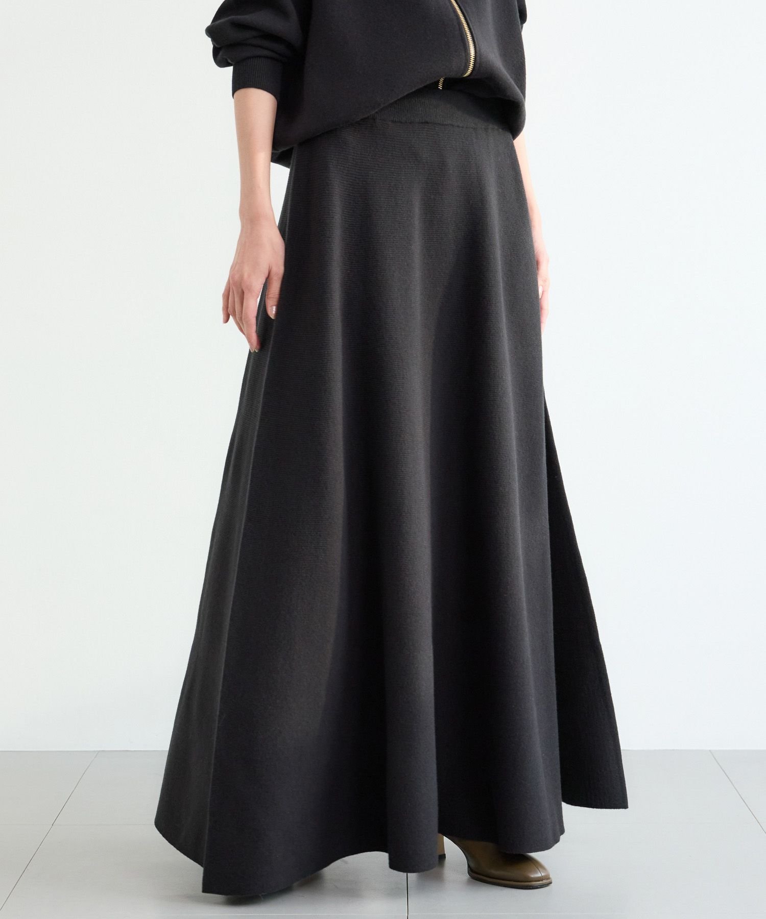 【バンヤードストーム/BARNYARDSTORM】の【WEB限定】総針フレアスカート セットアップ対応 インテリア・キッズ・メンズ・レディースファッション・服の通販 founy(ファニー) ファッション Fashion レディースファッション Fashion for Women セットアップ Matching Sets スカート・ミニ/ミディ/マキシ Skirts / Mini, Midi & Maxi Skirts スカート Skirts Aライン・フレアスカート A-Line & Flared Skirts おすすめ Recommended / Our Picks シンプル Simple, Minimal セットアップ Set-Up, Coordinated Outfit フレア Flare, Flared リラックス Relax, Relaxed Fit エレガント 上品 Elegant ブラック|ID: prp329100004730384 ipo3291000000034568633