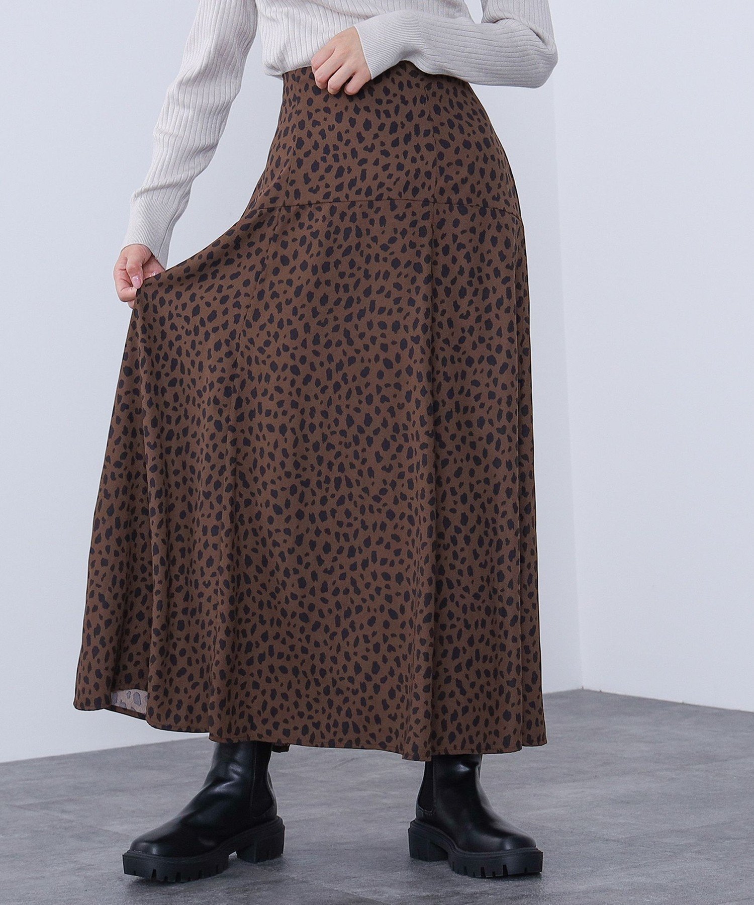 【ビームス ウイメン/BEAMS】のバックレースアップ フレアスカート インテリア・キッズ・メンズ・レディースファッション・服の通販 founy(ファニー) 　ファッション　Fashion　レディースファッション　Fashion for Women　スカート　Skirts　Aライン・フレアスカート　A-Line & Flared Skirts　おすすめ　Recommended / Our Picks　エレガント 上品　Elegant　コンパクト　Compact, Small Size　スタイリッシュ　Stylish, Fashionable　ドレープ　Drape, Draping Fabric　フレア　Flare, Flared　レース　Lace, Lace Fabric　LEOPARD|ID: prp329100004730434 ipo3291000000034608980