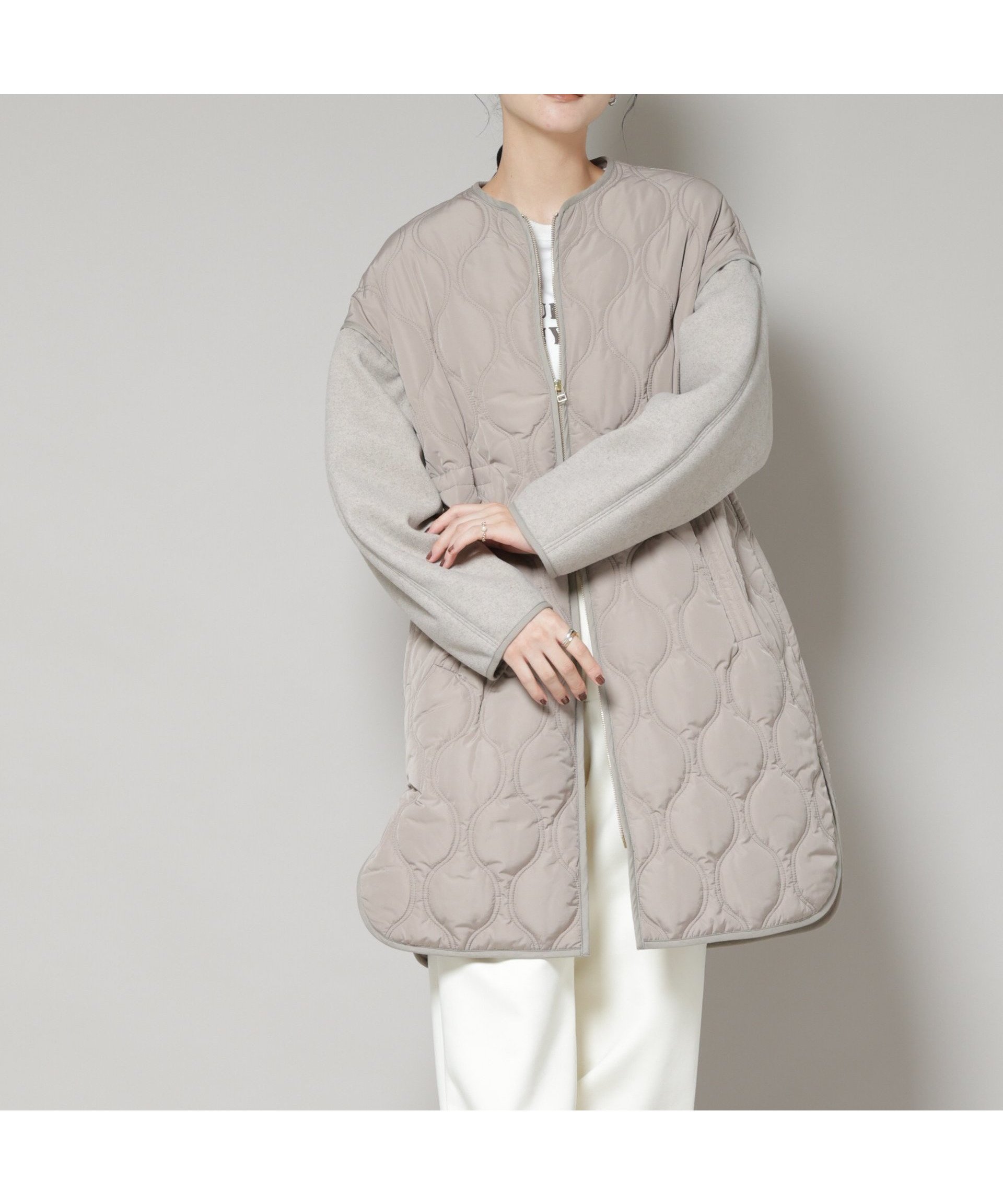 【ナノ ユニバース/nano universe】の異素材コンビキルティングノーカラーコート インテリア・キッズ・メンズ・レディースファッション・服の通販 founy(ファニー) 　ファッション　Fashion　レディースファッション　Fashion for Women　アウター　Coat / Outerwear Collection　コート・ロングコート・ピーコート　Long Coats, Peacoats & More　アクセサリー　Fashion Accessories　キルティング　Quilted, Quilting　コンビ　Combo, Combination Style　スリット　Slit, Slit Detail　タフタ　Taffeta, Structured Fabric　ダブル　Double, Double-Breasted　デニム　Denim, Jeans Material　定番　Standard, Basic Item　時計　Watch, Wristwatch　パイピング　Piping, Trim Design　フィット　Fit, Slim Fit　ベーシック　Basic, Essential　メルトン　Melton, Heavy Wool　ラウンド　Round, Round Neck　リラックス　Relax, Relaxed Fit　A/W・秋冬　Autumn/Winter　2025年　2025　2025-2026秋冬・A/W　Autumn/Winter 2025–26 AW25–26　ベージュ|ID: prp329100004730585 ipo3291000000034587242