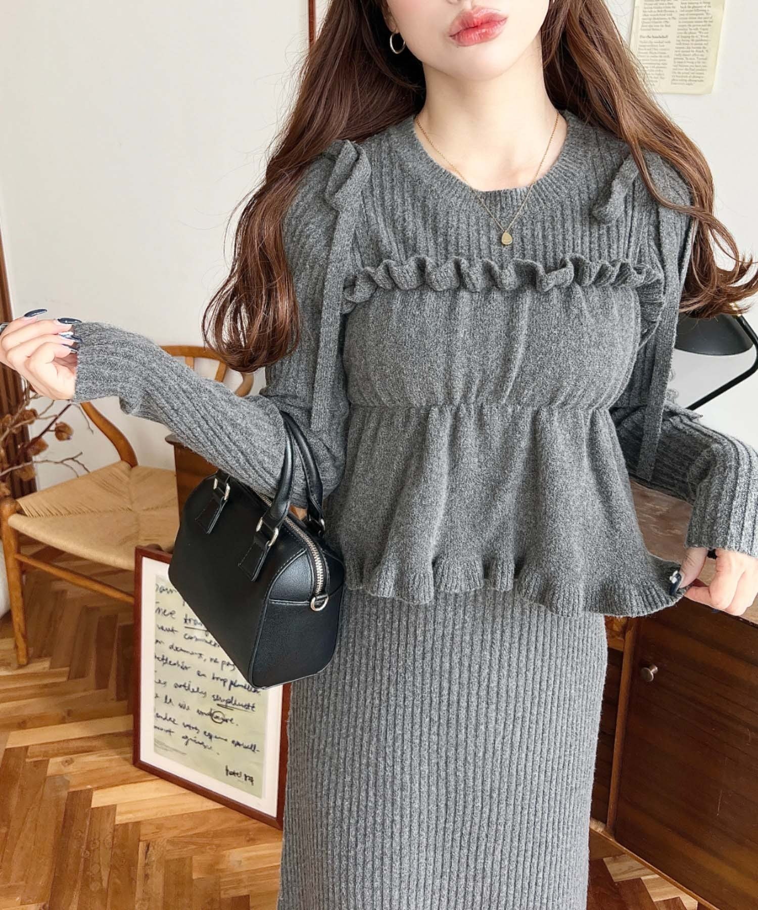 【モーメントプラス/moment+ / MEN】のシャーリングギャザーリボンキャミ+ニットワンピースセット インテリア・キッズ・メンズ・レディースファッション・服の通販 founy(ファニー) ファッション Fashion メンズファッション Fashion for Men キャミ Camisole, Cami Top キャミソール Camisole, Spaghetti Strap Top ギャザー Gathered, Ruffled 軽量 Lightweight, Ultra Light シャーリング Shirring, Ruched ショルダー Shoulder, Shoulder Strap スニーカー Sneakers, Trainers トレンド Trend, Trending Now ビスチェ Bustier, Corset Top フェミニン Feminine, Girly ベーシック Basic, Essential リボン Ribbon, Bow 再入荷 Restock / Back in Stock プチプライス・低価格 Affordable / Budget Price チャコールグレー|ID: prp329100004730642 ipo3291000000034787416