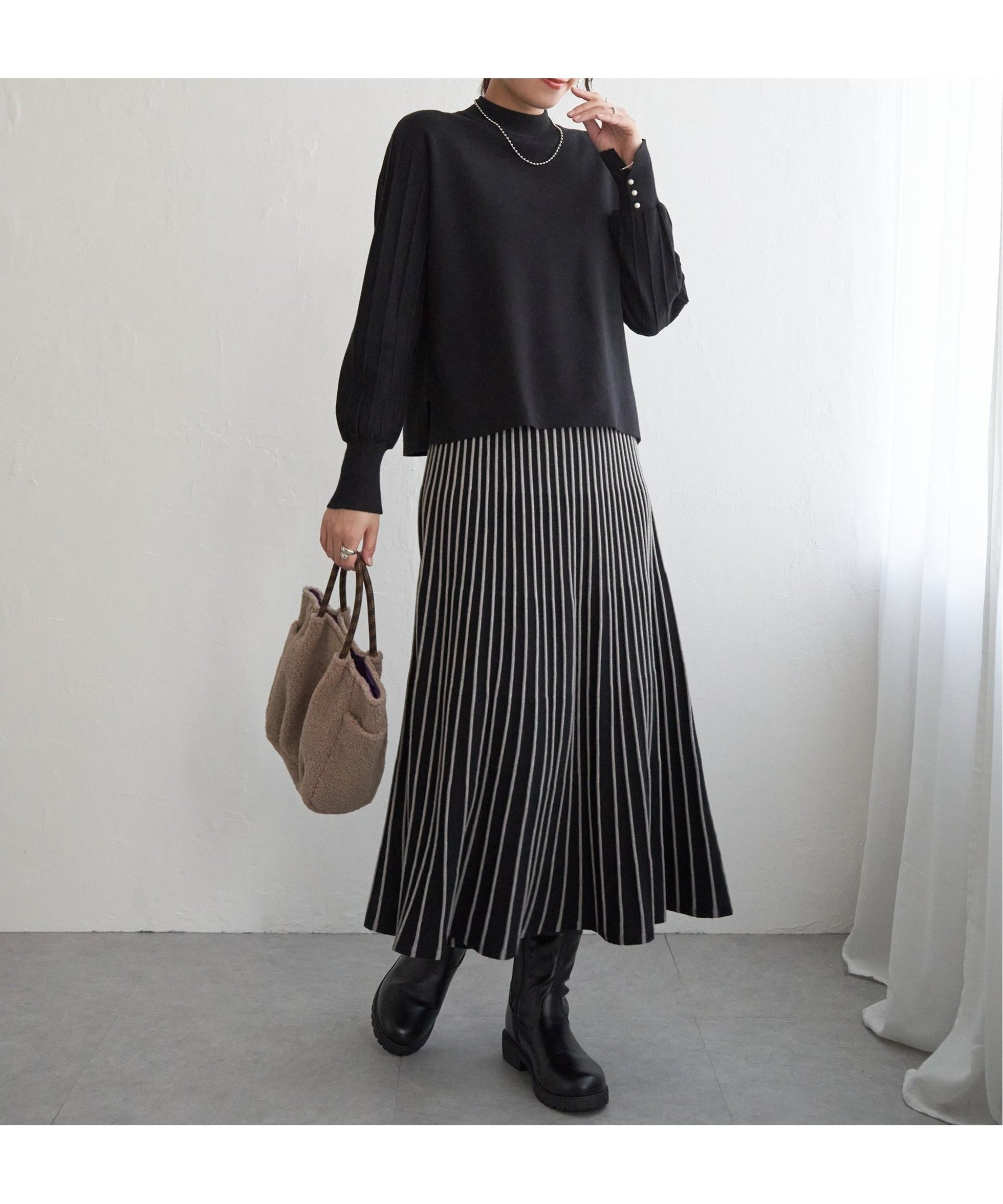 【イッカ/ikka】の【2点セット】配色ニットアップ インテリア・キッズ・メンズ・レディースファッション・服の通販 founy(ファニー) 　ファッション　Fashion　レディースファッション　Fashion for Women　トップス・カットソー　Cut & Sew Tops　ニット　Knit Tops & Sweaters　おすすめ　Recommended / Our Picks　なめらか　Smooth, Silky Texture　スマート　Smart, Elegant　セットアップ　Set-Up, Coordinated Outfit　フレア　Flare, Flared　プリーツ　Pleats, Pleated　モックネック　Mock Neck, Short Turtleneck　エレガント 上品　Elegant　ブラック|ID: prp329100004730660 ipo3291000000034172125