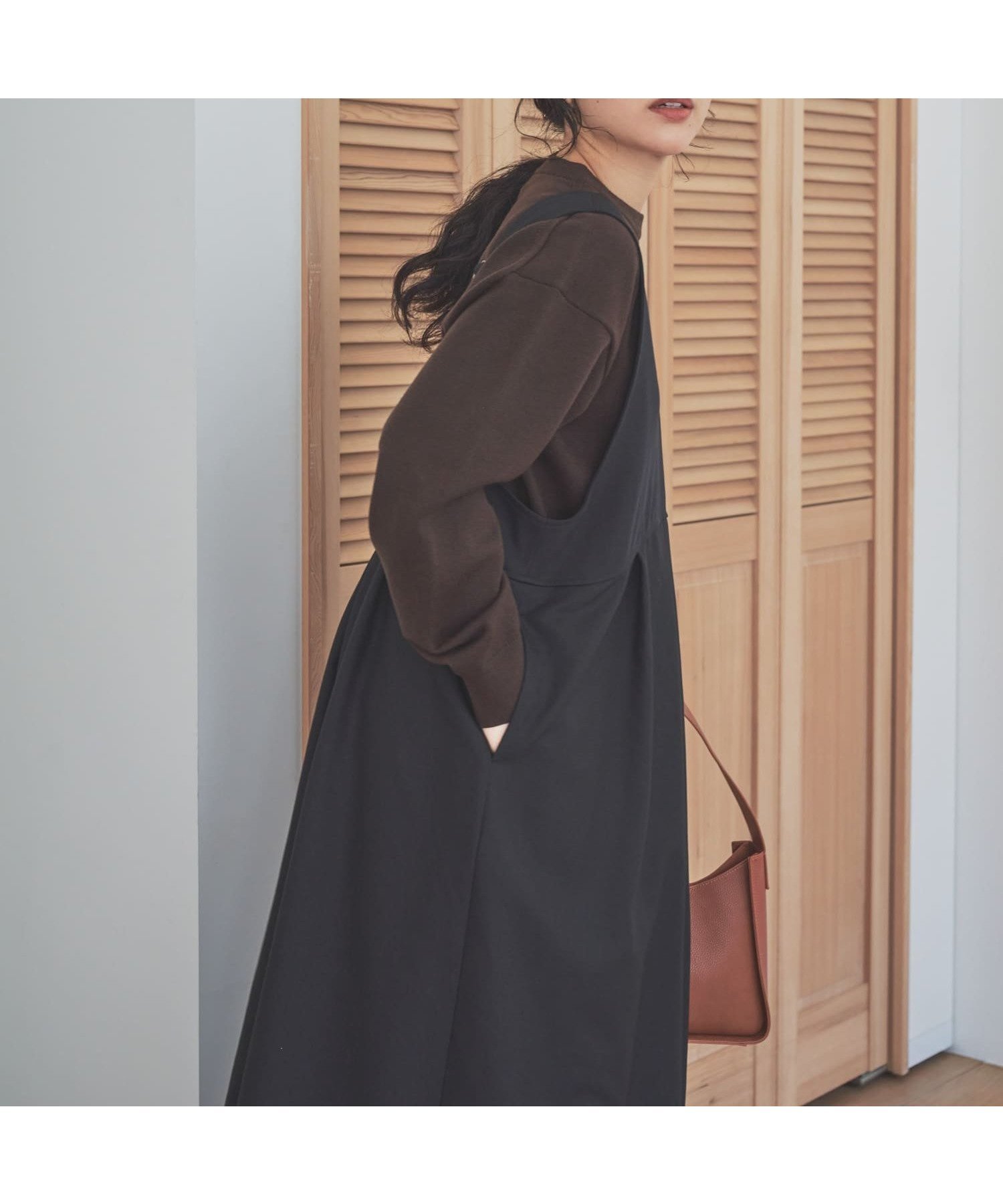 【アーバンリサーチ ドアーズ/URBAN RESEARCH DOORS】の深Uネック切替ジャンパースカート インテリア・キッズ・メンズ・レディースファッション・服の通販 founy(ファニー) ファッション Fashion レディースファッション Fashion for Women スカート Skirts 2025年 2025 2025-2026秋冬・A/W Autumn/Winter 2025–26 AW25–26 冬 Winter / This Winter インナー Innerwear シンプル Simple, Minimal スウェット / スエット Sweatshirt, Sweatwear ドッキング Docking, Mixed Material バランス Balance, Style Balance 切替 Switching, Contrast Panel A/W・秋冬 Autumn/Winter BLACK|ID: prp329100004730748 ipo3291000000035049389