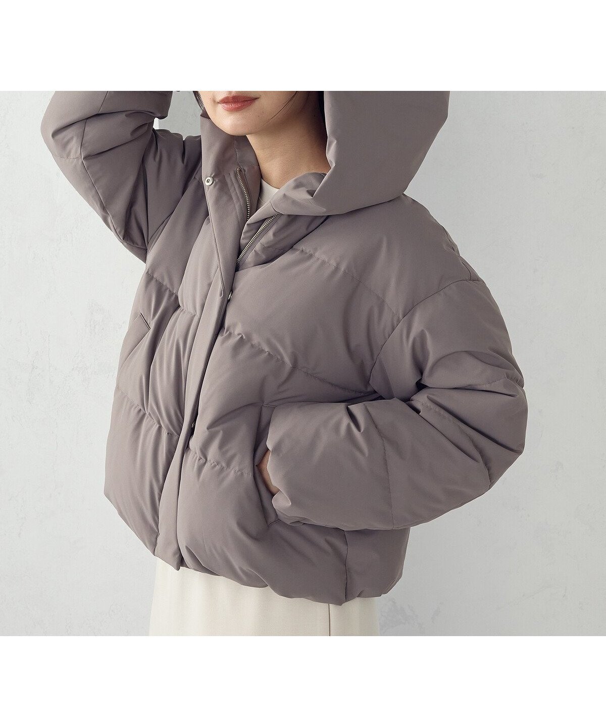 【コムサイズム/COMME CA ISM】のフーデッドショートダウン インテリア・キッズ・メンズ・レディースファッション・服の通販 founy(ファニー) 　ファッション　Fashion　レディースファッション　Fashion for Women　シャーリング　Shirring, Ruched　ショート　Short, Short Length　タフタ　Taffeta, Structured Fabric　ダウン　Down, Puffer　デニム　Denim, Jeans Material　フィット　Fit, Slim Fit　ボンディング　Bonding, Bonded Fabric　ポケット　Pocket, Pocket Detail　おすすめ　Recommended / Our Picks　エレガント 上品　Elegant　ビジネス 仕事 通勤　Business / Work / Commuting　モカ|ID: prp329100004730753 ipo3291000000036294497