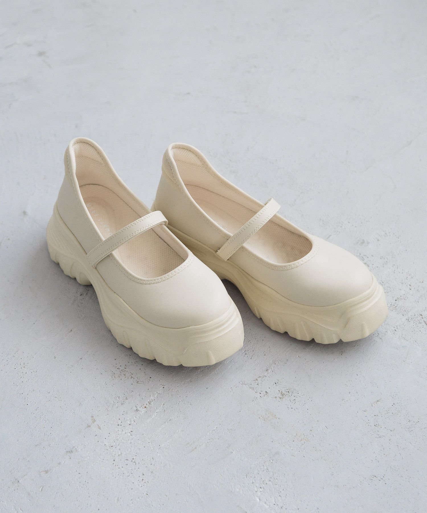 【ローリーズファーム/LOWRYS FARM】のバレエスニーカー インテリア・キッズ・メンズ・レディースファッション・服の通販 founy(ファニー) 　ファッション　Fashion　レディースファッション　Fashion for Women　インソール　Shoe Insole　クッション　Cushion, Throw Pillow　スニーカー　Sneakers, Trainers　ソックス　Socks, Hosiery　タイツ　Tights, Legwear　バレエ　Ballet, Ballet Style　レース　Lace, Lace Fabric　厚底　Platform Shoes　A/W・秋冬　Autumn/Winter　軽量　Lightweight, Ultra Light　アイボリー08|ID: prp329100004730869 ipo3291000000034172924