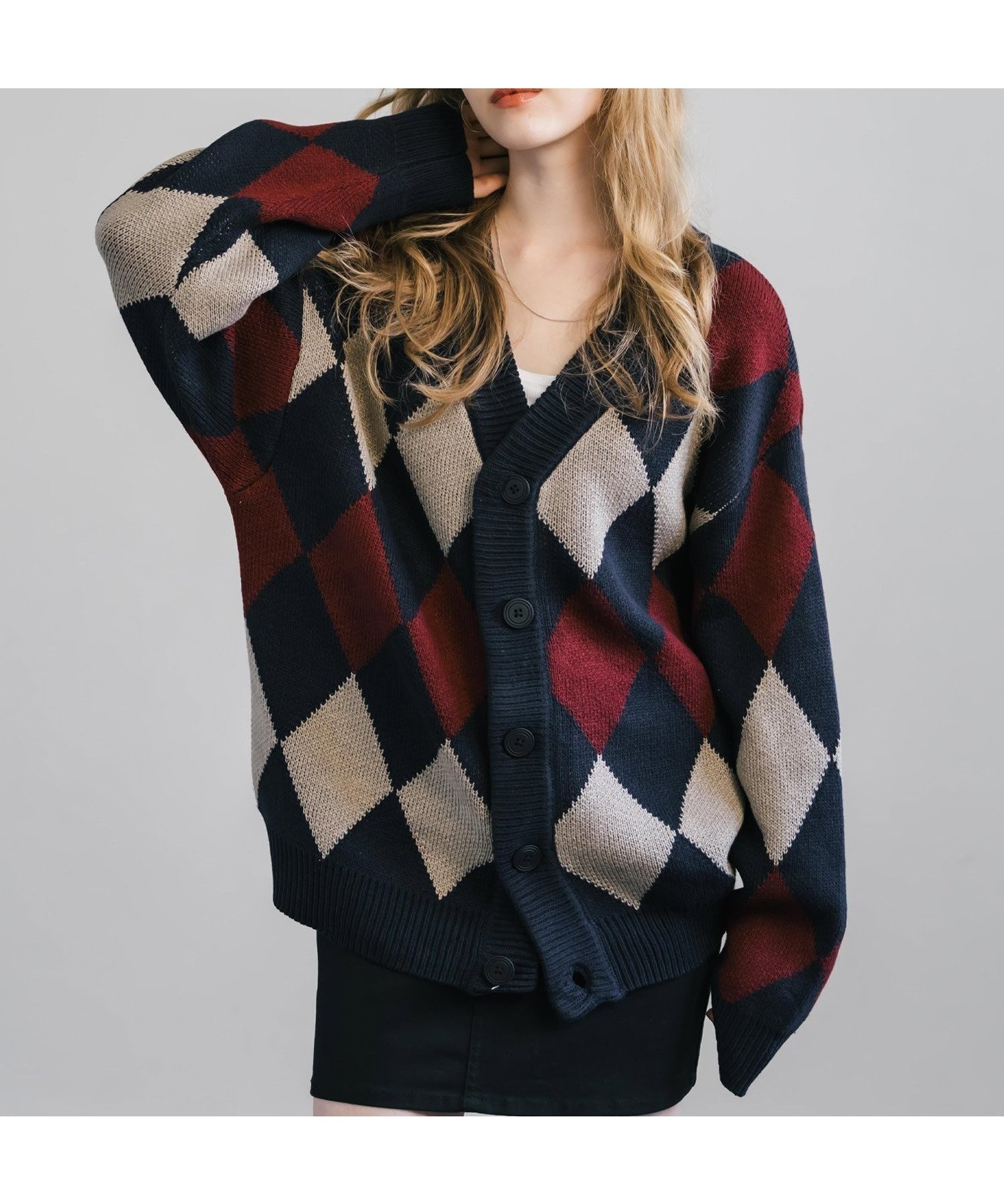 【ロッキーモンロー/Rocky Monroe】のオーバーサイズ 総柄Vネックニットカーディガン インテリア・キッズ・メンズ・レディースファッション・服の通販 founy(ファニー) ファッション Fashion レディースファッション Fashion for Women トップス・カットソー Cut & Sew Tops ニット Knit Tops & Sweaters カーディガン・羽織り Layered Style Cardigans Vネックトップス V-Neck Tops / V-Cut Neckline Shirts アクリル Acrylic Material カットソー Cut and Sewn Top 切替 Switching, Contrast Panel ショルダー Shoulder, Shoulder Strap チェック Check, Plaid, Tartan ドロップ Drop Shoulder, Dropped Style バランス Balance, Style Balance メンズ Men's, Menswear リラックス Relax, Relaxed Fit ワイド Wide, Wide Fit 再入荷 Restock / Back in Stock おすすめ Recommended / Our Picks エレガント 上品 Elegant 2025年 2025 2025-2026秋冬・A/W Autumn/Winter 2025–26 AW25–26 A-8.ネイビー|ID: prp329100004731154 ipo3291000000034730516