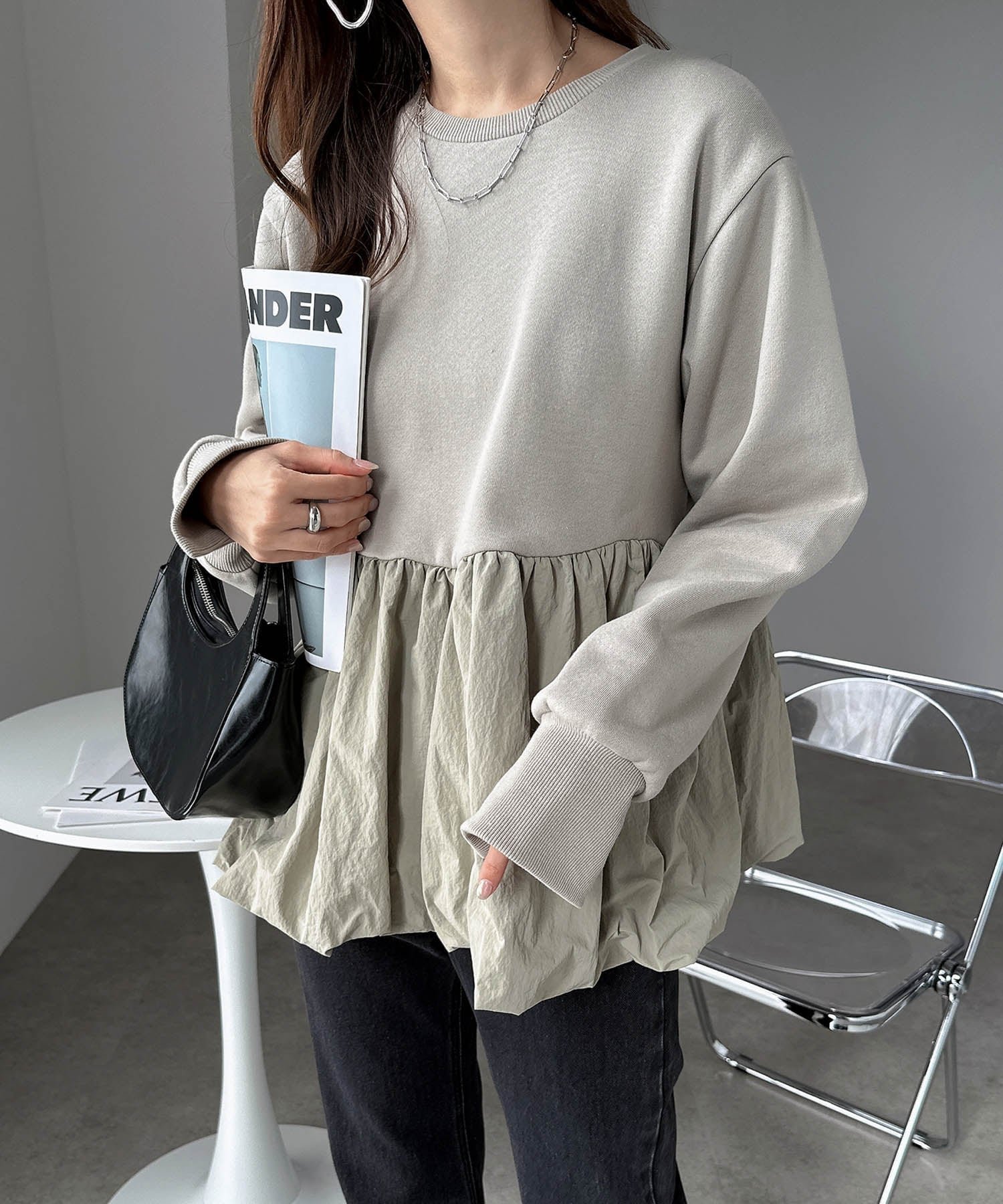 【アンドミー/andme】の裏起毛 ペプラム スウェット トップス インテリア・キッズ・メンズ・レディースファッション・服の通販 founy(ファニー)  ファッション Fashion レディースファッション Fashion for Women トップス・カットソー Cut & Sew Tops レディースパーカー・カジュアルフーディー Casual Hoodies & Sweatshirts スウェット・クルーネックトップス Sweatshirts & Crewnecks / Relaxed Fit Sweat Tops ガーリー Girly, Feminine Style スウェット / スエット Sweatshirt, Sweatwear スリット Slit, Slit Detail タフタ Taffeta, Structured Fabric 人気 Popular, Best Seller 長袖 Long Sleeve, Full Sleeve バルーン Balloon, Balloon Silhouette フェミニン Feminine, Girly ペプラム Peplum, Flared Hem おすすめ Recommended / Our Picks ライトベージュ|ID: prp329100004731160 ipo3291000000034334176