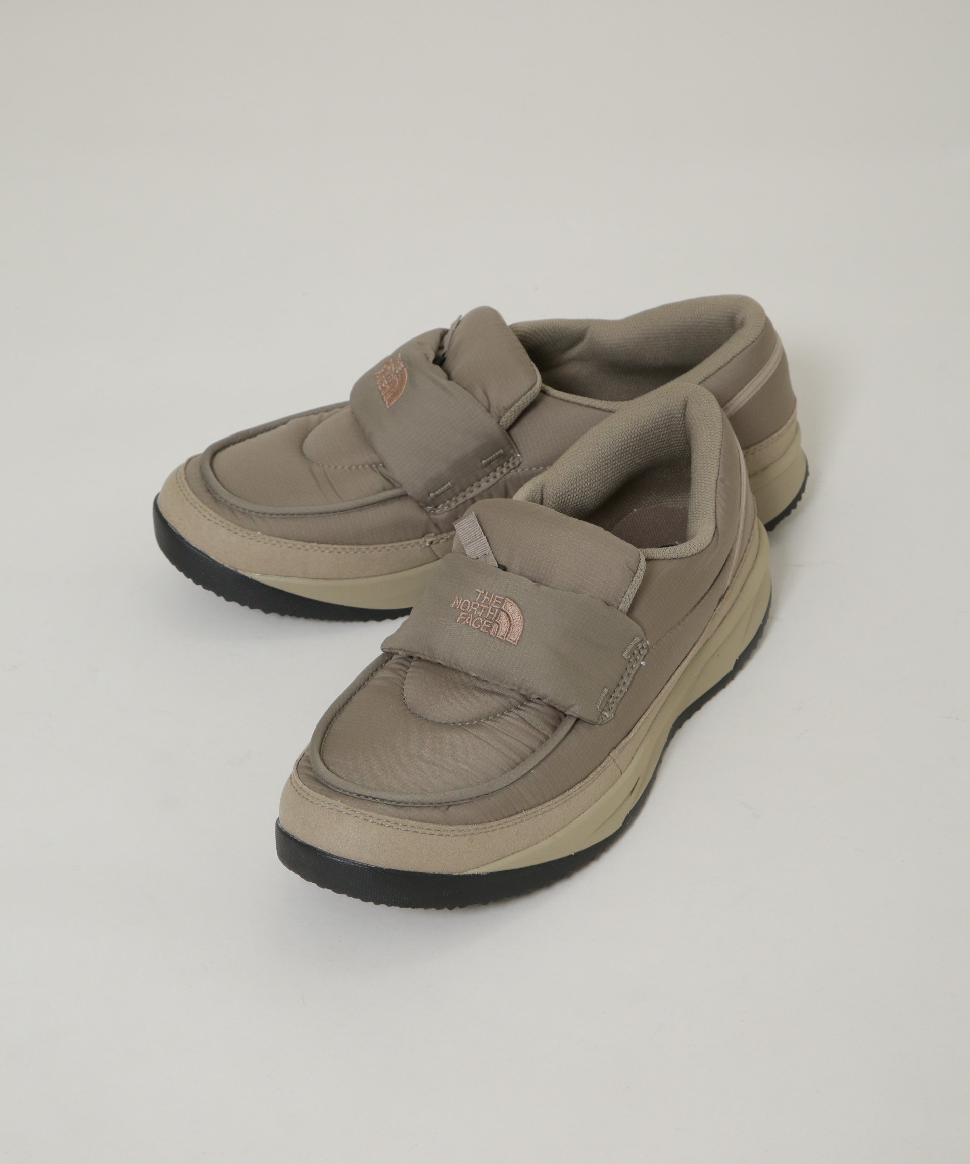 【ナノ ユニバース/nano universe / MEN】のTHE NORTH FACE/Nuptse Loafer インテリア・キッズ・メンズ・レディースファッション・服の通販 founy(ファニー) 　ファッション　Fashion　メンズファッション　Fashion for Men　アウトドア　Outdoor Clothing　カリフォルニア　California, Cali Style　軽量　Lightweight, Ultra Light　フィット　Fit, Slim Fit　防寒　Cold Protection, Winter-Ready　ランニング　Running, Running Wear, Activewear, Jogging　A/W・秋冬　Autumn/Winter　2025年　2025　2025-2026秋冬・A/W　Autumn/Winter 2025–26 AW25–26　グレージュ3|ID: prp329100004731375 ipo3291000000034174791
