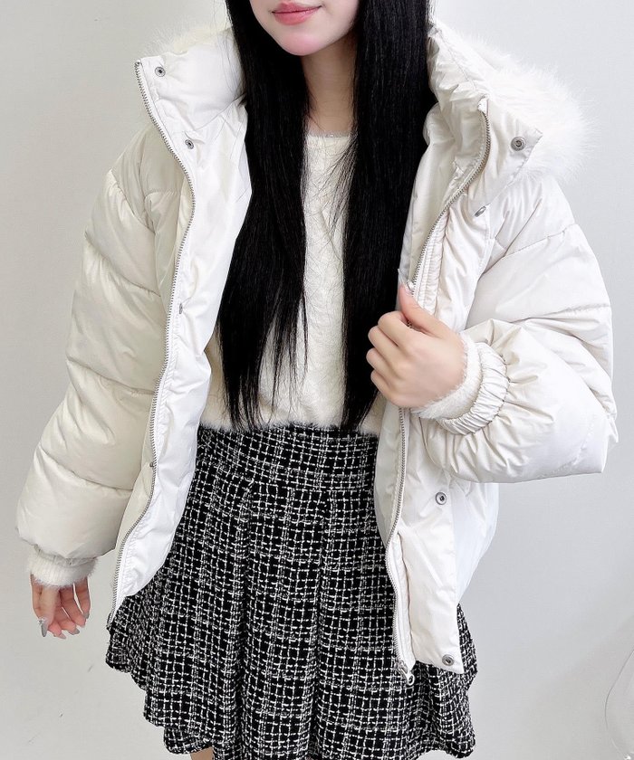 【イング/INGNI】のINGNI/ファー取り外し中綿JK インテリア・キッズ・メンズ・レディースファッション・服の通販 founy(ファニー) https://founy.com/ ファッション Fashion レディースファッション Fashion for Women ショート Short, Short Length シンプル Simple, Minimal ジップ Zip, Zipper ジャケット Jacket, Outerwear スタンド Stand Collar, Upright Stand スマホ Smartphone, Mobile Device ダウン Down, Puffer フロント Front, Front Design ブルゾン Blouson, Bomber Jacket ボトム Bottoms, Lower Wear ポケット Pocket, Pocket Detail 防寒 Cold Protection, Winter-Ready ロング Long, Long-Length 冬 Winter / This Winter |ID: prp329100004731478 ipo3291000000034175207