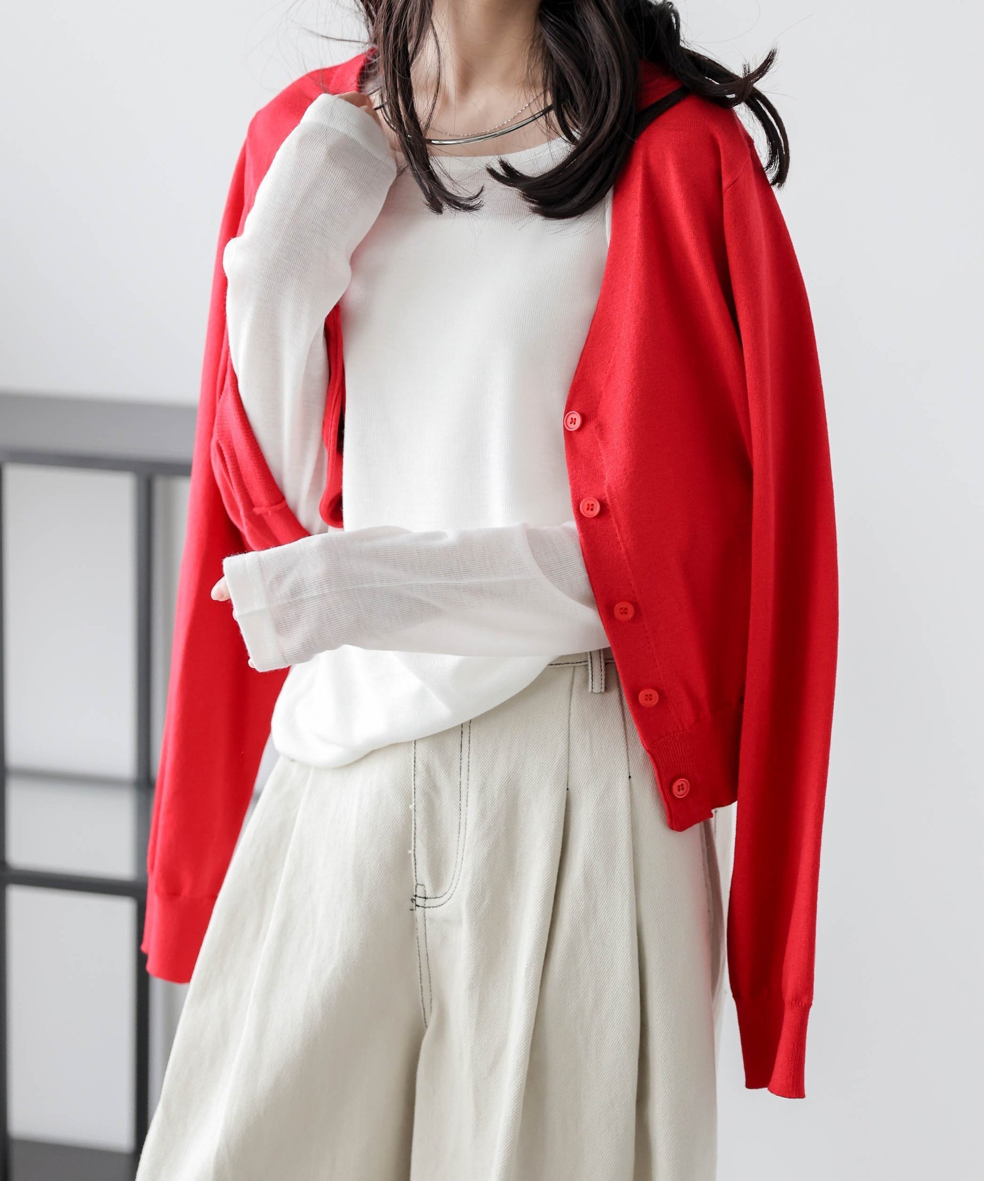 【ラジュール/Lajour】のラウンドネック シアー 長袖Tシャツ インテリア・キッズ・メンズ・レディースファッション・服の通販 founy(ファニー) 　ファッション　Fashion　レディースファッション　Fashion for Women　トップス・カットソー　Cut & Sew Tops　シャツ・ブラウス・オフィスカジュアル　Elegant Blouses & Button-Ups　ロングTシャツ・Tシャツ　Longline T-Shirts & Tees　おすすめ　Recommended / Our Picks　なめらか　Smooth, Silky Texture　インナー　Innerwear　コンパクト　Compact, Small Size　シアー　Sheer, See-Through　シンプル　Simple, Minimal　デコルテ　Décolleté, Neckline　ラウンド　Round, Round Neck　長袖　Long Sleeve, Full Sleeve　ホワイト|ID: prp329100004731803 ipo3291000000034519688