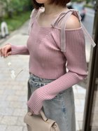 【スナイデル/SNIDEL】のショルダーリボンオフショルニットプルオーバー 人気、トレンドファッション・服の通販 founy(ファニー) ファッション Fashion レディースファッション Fashion for Women トップス・カットソー Cut & Sew Tops ニット Knit Tops & Sweaters カジュアルプルオーバー・ニットトップス Pullovers & Knit Tops / Casual Pullovers ウェーブ Wavy Pattern 今季 This Season, Current Season ショルダー Shoulder, Shoulder Strap シンプル Simple, Minimal スウェット / スエット Sweatshirt, Sweatwear ストレート Straight, Straight Cut スマート Smart, Elegant デコルテ Décolleté, Neckline バランス Balance, Style Balance フィット Fit, Slim Fit ベロア Velour, Soft Velvet ボトム Bottoms, Lower Wear リブニット Rib Knit, Ribbed Knit リボン Ribbon, Bow おすすめ Recommended / Our Picks thumbnail PNK[066]|ID: prp329100004731861 ipo3291000000034261662