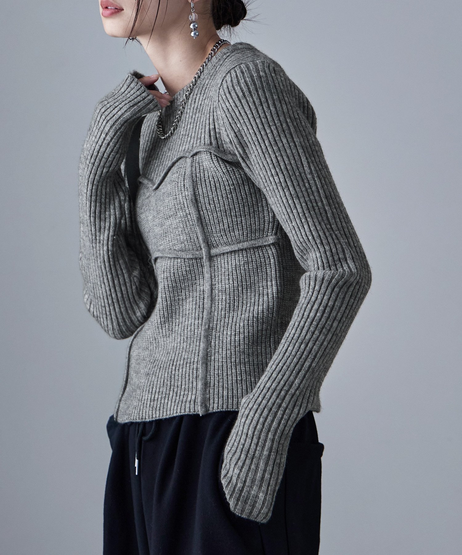 【ビーフラット/bflat】のアルパカタッチビスチェライクリブニット インテリア・キッズ・メンズ・レディースファッション・服の通販 founy(ファニー)  ファッション Fashion レディースファッション Fashion for Women トップス・カットソー Cut & Sew Tops ニット Knit Tops & Sweaters ビスチェ Bustiers & Corset Tops / Layered Bustier Style インナー Innerwear トレンド Trend, Trending Now バランス Balance, Style Balance ビスチェ Bustier, Corset Top フィット Fit, Slim Fit ボトム Bottoms, Lower Wear リブニット Rib Knit, Ribbed Knit グレー|ID: prp329100004731972 ipo3291000000034341612