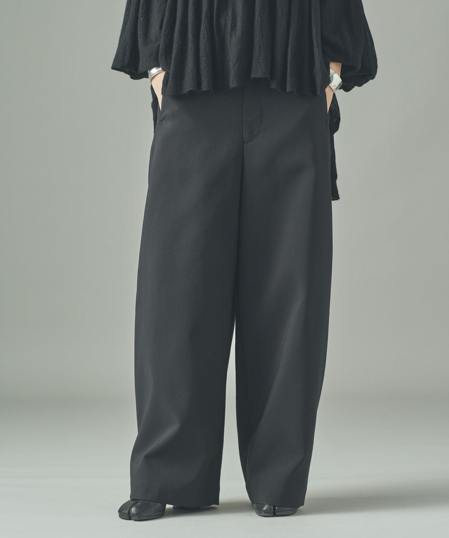 【カレンソロジー/Curensology】のトリプルクロスパンツ インテリア・キッズ・メンズ・レディースファッション・服の通販 founy(ファニー) 　ファッション　Fashion　レディースファッション　Fashion for Women　パンツ　Pants & Trousers　おすすめ　Recommended / Our Picks　エレガント 上品　Elegant　ストレッチ　Stretch, Stretchy Fabric　フォルム　Silhouette, Form　ベスト　Vest, Waistcoat　モダン　Modern, Contemporary　定番　Standard, Basic Item　ブラック|ID: prp329100004732067 ipo3291000000034497772