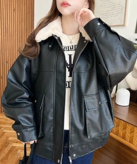 【モーメントプラス/moment+ / MEN】のティペット付きフェイクレザーブルゾン 人気、トレンドファッション・服の通販 founy(ファニー) ファッション Fashion メンズファッション Fashion for Men インナー Innerwear ヴィンテージ Vintage Style カットソー Cut and Sewn Top 今季 This Season, Current Season ショート Short, Short Length スウェット / スエット Sweatshirt, Sweatwear デニム Denim, Jeans Material トレンド Trend, Trending Now バランス Balance, Style Balance フェイクレザー Faux Leather, PU Leather ベーシック Basic, Essential ポケット Pocket, Pocket Detail 防寒 Cold Protection, Winter-Ready ミドル Middle Length, Mid Height リアル Real, Realistic A/W・秋冬 Autumn/Winter 再入荷 Restock / Back in Stock プチプライス・低価格 Affordable / Budget Price おすすめ Recommended / Our Picks エレガント 上品 Elegant |ID:prp329100004732093