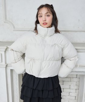 【イング/INGNI】のリボン付エコダウン 人気、トレンドファッション・服の通販 founy(ファニー) ファッション Fashion レディースファッション Fashion for Women ガーリー Girly, Feminine Style ショート Short, Short Length スタンド Stand Collar, Upright Stand スマホ Smartphone, Mobile Device ダウン Down, Puffer ドローコード Drawcord, Drawstring Cord ブルゾン Blouson, Bomber Jacket ボトム Bottoms, Lower Wear ポケット Pocket, Pocket Detail 防寒 Cold Protection, Winter-Ready マフラー Scarf, Muffler リボン Ribbon, Bow ロング Long, Long-Length |ID:prp329100004732107