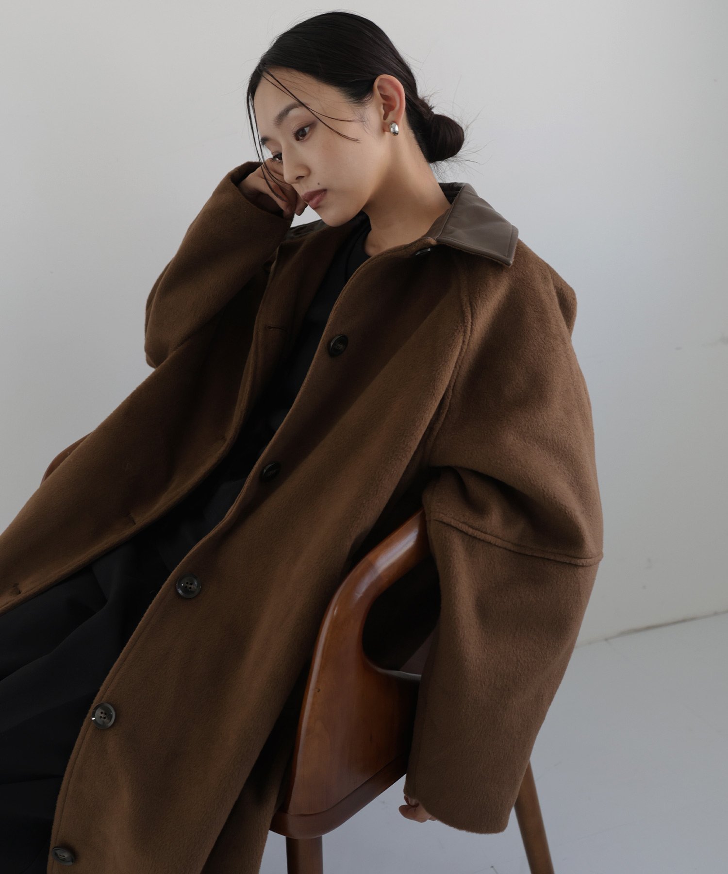 【ヘラム/hellam】のモッサ ベルト付きロングコート インテリア・キッズ・メンズ・レディースファッション・服の通販 founy(ファニー) 　ファッション　Fashion　レディースファッション　Fashion for Women　アウター　Coat / Outerwear Collection　コート・ロングコート・ピーコート　Long Coats, Peacoats & More　ベルト&ウエストマーク　Belts & Waist Accessories　ロング　Long, Long-Length　エレガント 上品　Elegant　切替　Switching, Contrast Panel　ブラウン|ID: prp329100004732374 ipo3291000000034499162