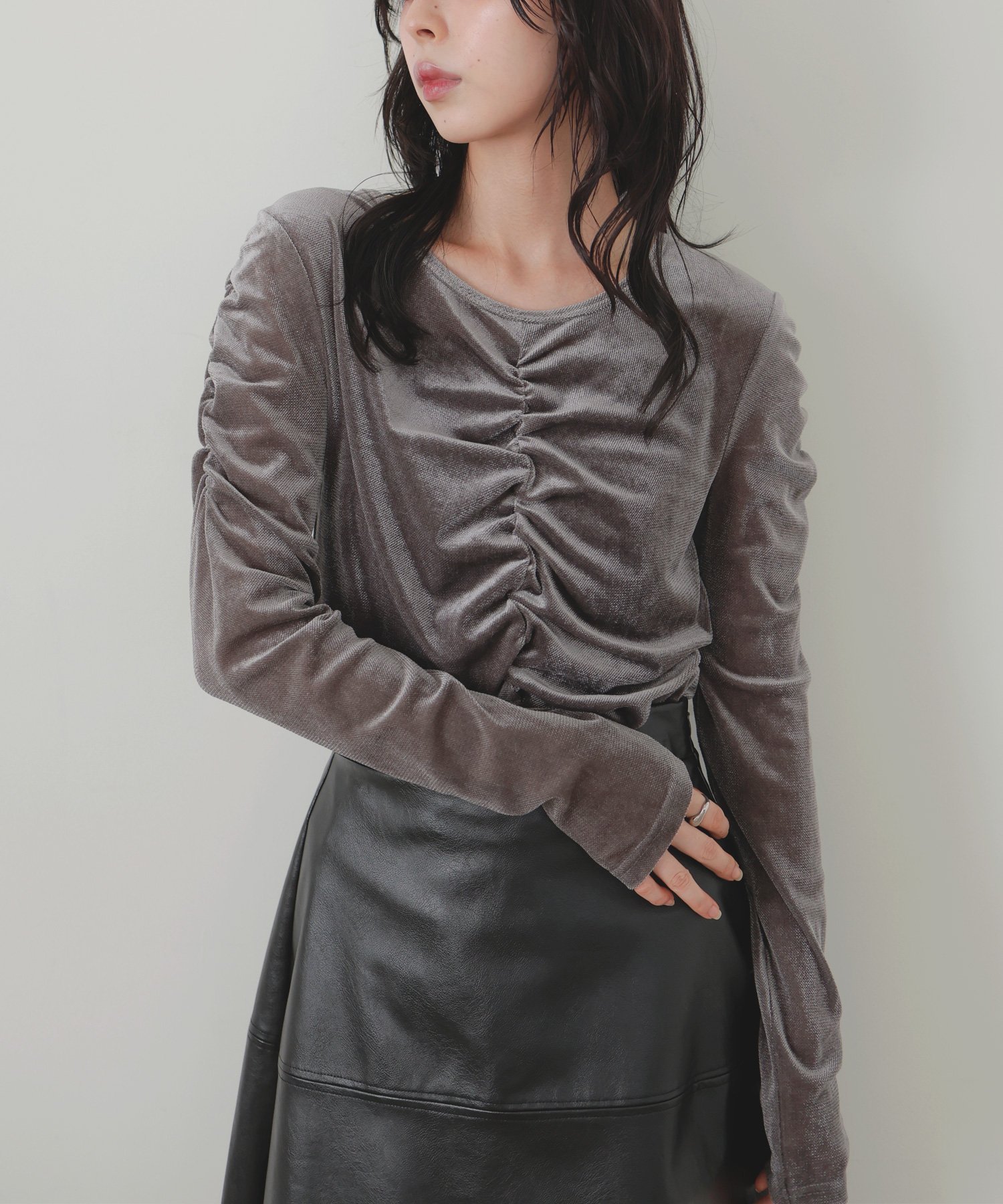 【リアン/Lian】のシアーベロアシャーリングプルオーバー インテリア・キッズ・メンズ・レディースファッション・服の通販 founy(ファニー) 　ファッション　Fashion　レディースファッション　Fashion for Women　トップス・カットソー　Cut & Sew Tops　カジュアルプルオーバー・ニットトップス　Pullovers & Knit Tops / Casual Pullovers　ベロアトップス　Velour Tops / Velvet-Look Items　グレー|ID: prp329100004732390 ipo3291000000034234886