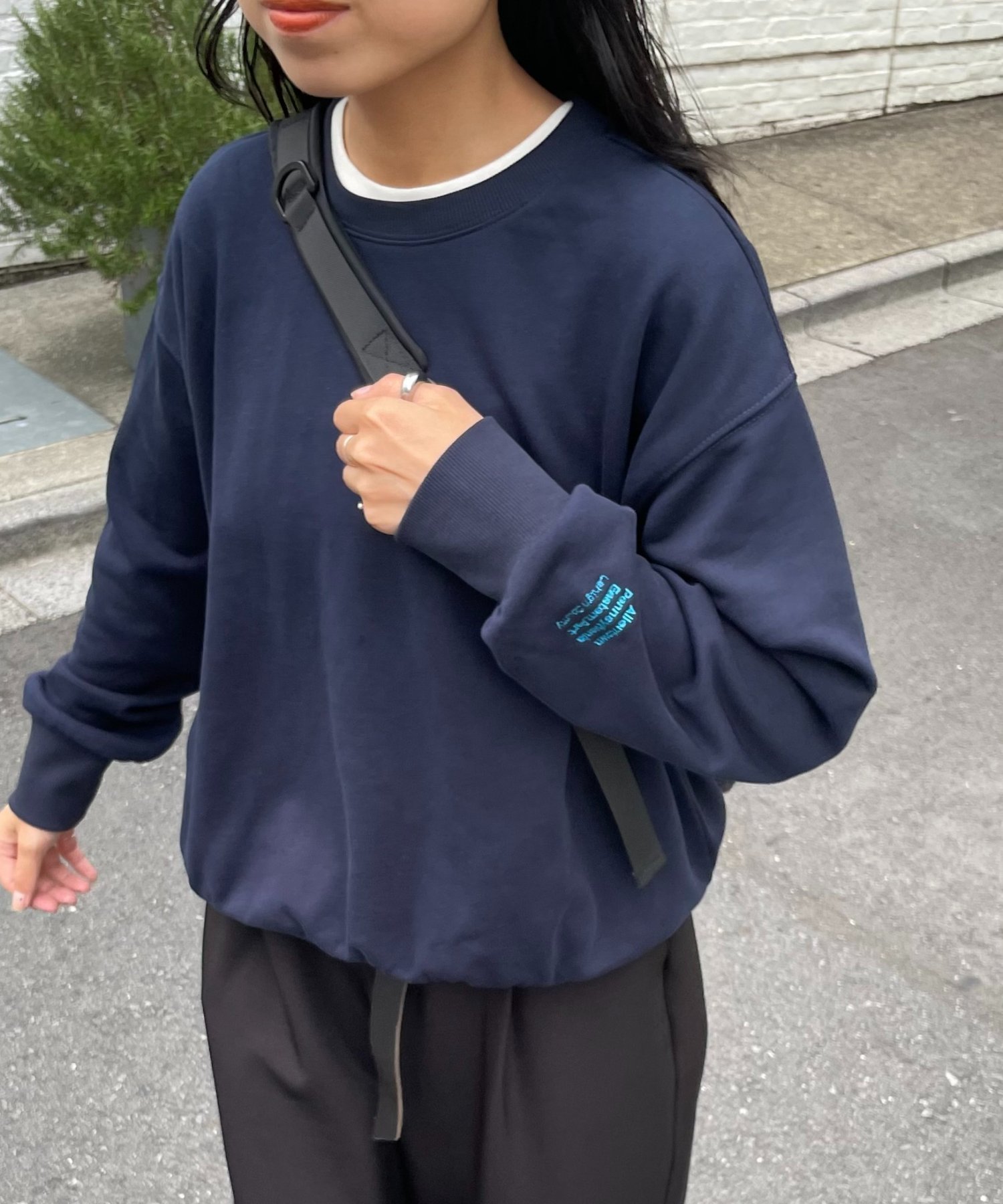 【コロニートゥーワンスリーナイン/COLONY 2139】の【LEI企画/新色追加】裏毛袖刺繍プルオーバー インテリア・キッズ・メンズ・レディースファッション・服の通販 founy(ファニー) 　ファッション　Fashion　レディースファッション　Fashion for Women　トップス・カットソー　Cut & Sew Tops　カジュアルプルオーバー・ニットトップス　Pullovers & Knit Tops / Casual Pullovers　春　Spring　秋　Autumn　シンプル　Simple, Minimal　スウェット / スエット　Sweatshirt, Sweatwear　ストレート　Straight, Straight Cut　タートル　Turtleneck, Turtle Collar　ベスト　Vest, Waistcoat　ボックス　Boxy, Box Shape　ポケット　Pocket, Pocket Detail　リラックス　Relax, Relaxed Fit　ルーズ　Loose, Oversized　ワンポイント　One Point, Statement Accent　A/W・秋冬　Autumn/Winter　再入荷　Restock / Back in Stock　おすすめ　Recommended / Our Picks　ネイビー|ID: prp329100004732419 ipo3291000000034925651