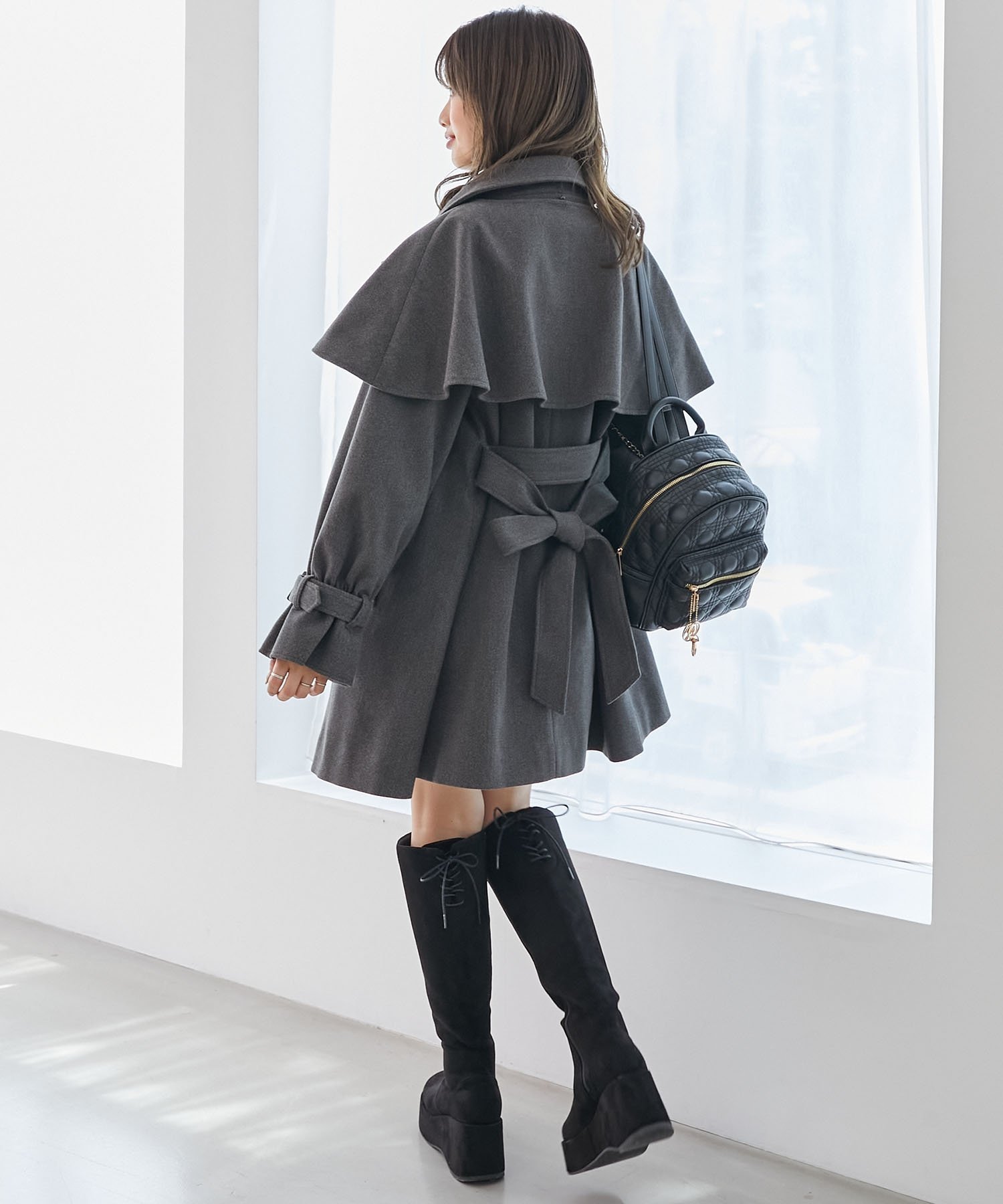 【マジェスティック レゴン/MAJESTIC LEGON】のケープセットミディコート インテリア・キッズ・メンズ・レディースファッション・服の通販 founy(ファニー) 　ファッション　Fashion　レディースファッション　Fashion for Women　アウター　Coat / Outerwear Collection　コート・ロングコート・ピーコート　Long Coats, Peacoats & More　クラシカル　Classical, Vintage-Inspired　シンプル　Simple, Minimal　スタンド　Stand Collar, Upright Stand　ダウン　Down, Puffer　トレンド　Trend, Trending Now　リボン　Ribbon, Bow　ロング　Long, Long-Length　再入荷　Restock / Back in Stock　おすすめ　Recommended / Our Picks　C/グレー|ID: prp329100004732463 ipo3291000000034508538