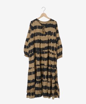 【ルクールブラン/le.coeur blanc】の《手洗い可能》Fanakaタイダイプリントワンピース 人気、トレンドファッション・服の通販 founy(ファニー) ファッション Fashion レディースファッション Fashion for Women ワンピース Dresses おすすめ Recommended / Our Picks カーディガン Cardigan, Knitwear タッセル Tassel, Fringe ティアード Tiered, Tiered Style トレンド Trend, Trending Now モダン Modern, Contemporary 人気 Popular, Best Seller |ID:prp329100004732491