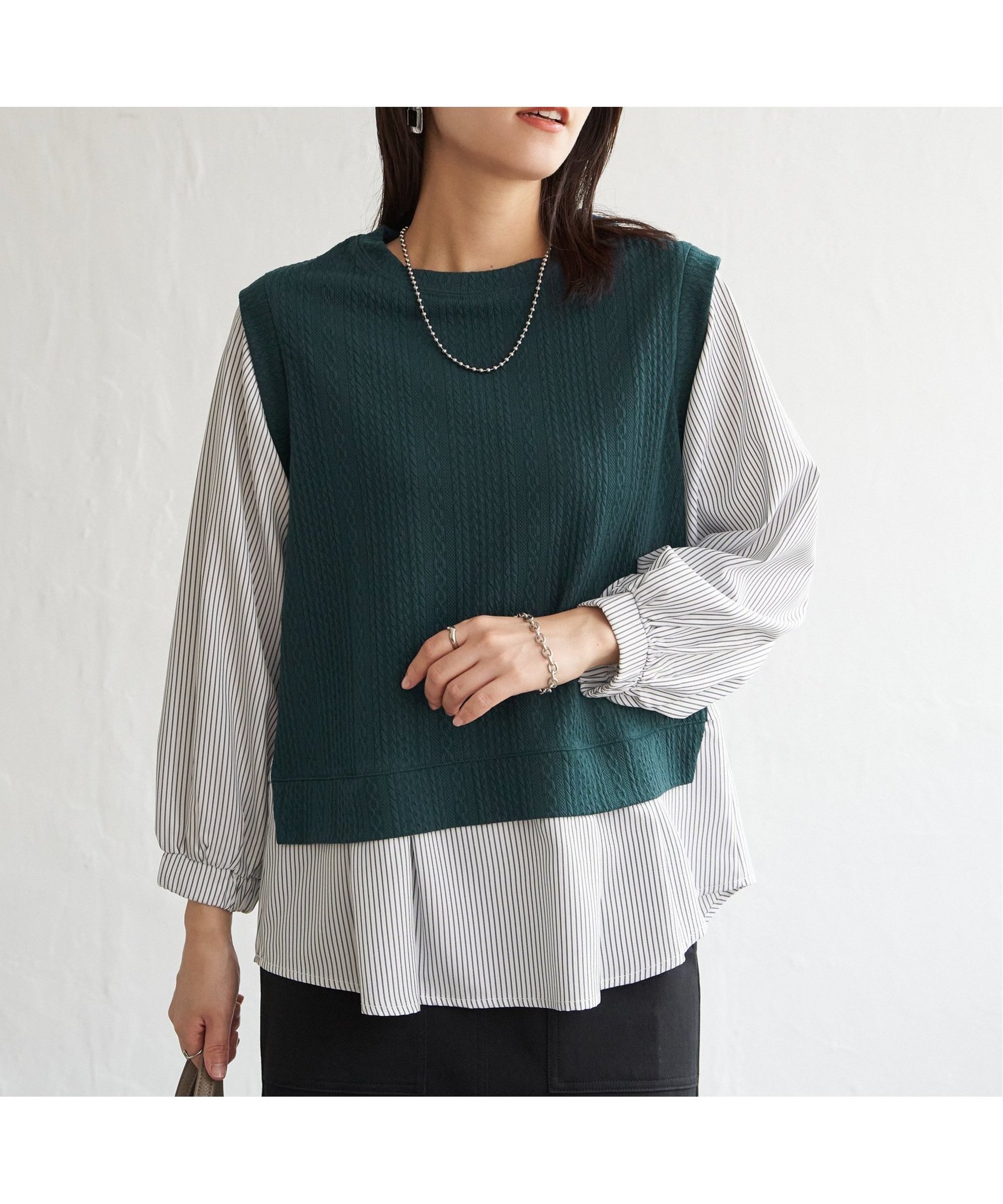 【イッカ/ikka】の【親子コーデ】ケーブル柄レイヤードプルオーバー インテリア・キッズ・メンズ・レディースファッション・服の通販 founy(ファニー) ファッション Fashion レディースファッション Fashion for Women トップス・カットソー Cut & Sew Tops カジュアルプルオーバー・ニットトップス Pullovers & Knit Tops / Casual Pullovers おすすめ Recommended / Our Picks カットソー Cut and Sewn Top カフス Cuff Design ストライプ Stripe, Striped Pattern バランス Balance, Style Balance ベスト Vest, Waistcoat グリーン|ID: prp329100004732534 ipo3291000000034457282