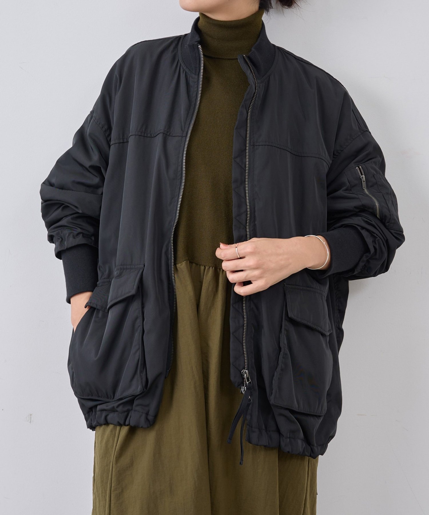 【ビアズリー/BEARDSLEY】のフレアMA-1ブルゾン インテリア・キッズ・メンズ・レディースファッション・服の通販 founy(ファニー) ファッション Fashion レディースファッション Fashion for Women アウター Coat / Outerwear Collection ブルゾンジャケット・スポーティアウター Blouson Jackets MA-1ジャケット MA-1 Bomber Jackets / Flight Jackets ジャケット Jacket, Outerwear デニム Denim, Jeans Material ドローコード Drawcord, Drawstring Cord フレア Flare, Flared ブルゾン Blouson, Bomber Jacket ポケット Pocket, Pocket Detail メンズ Men's, Menswear ロング Long, Long-Length 再入荷 Restock / Back in Stock ブラック|ID: prp329100004732567 ipo3291000000034786879